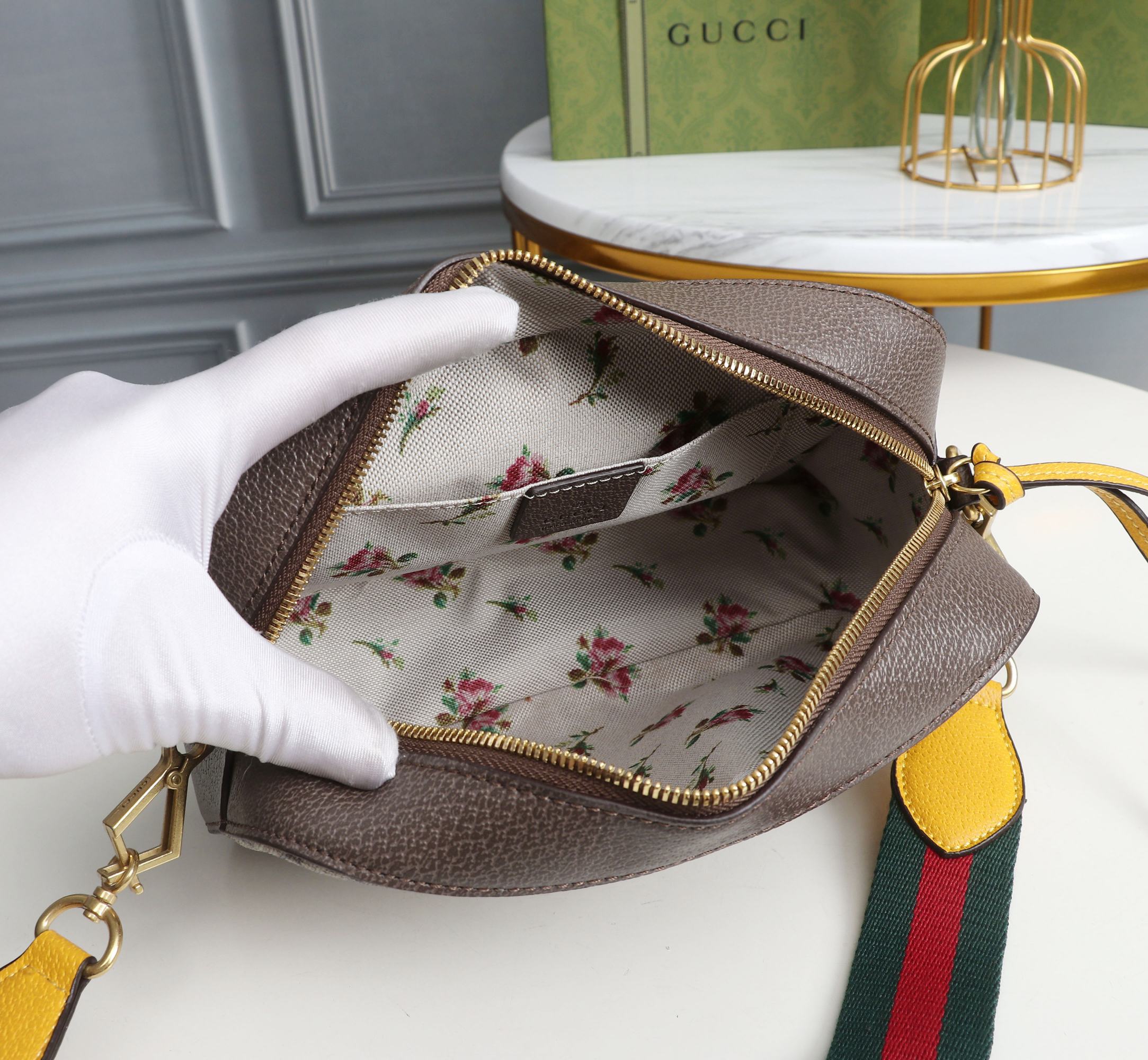 LuxluxHouse Great quality Gucci Top Bag 24*15*7.5cm Free shipping