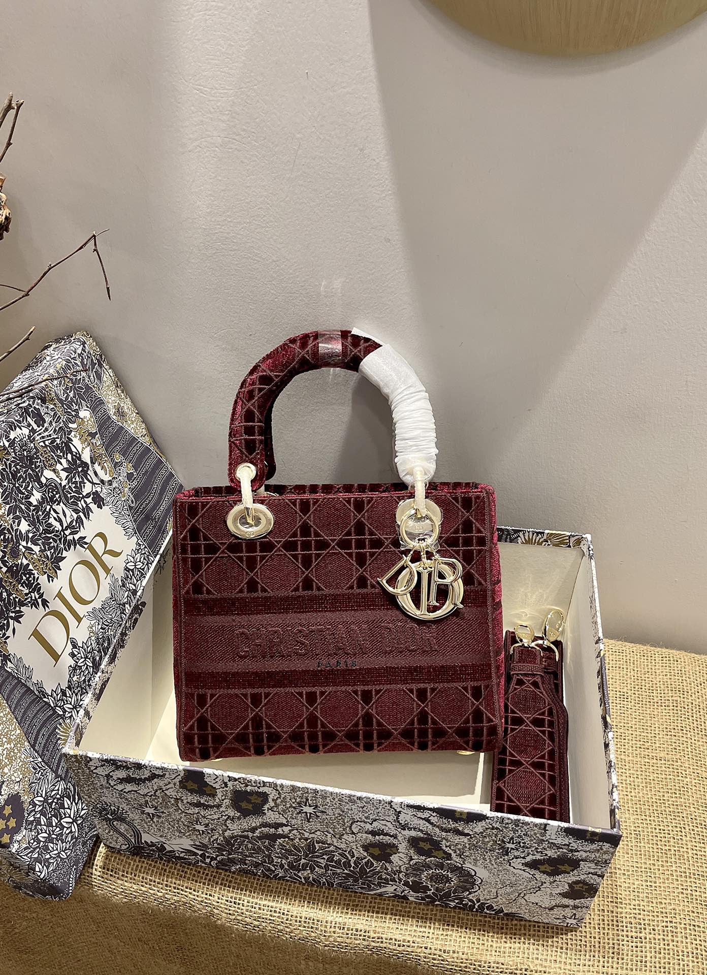 Free shipping LuxluxHouse Dior Top Bag 24*20*11cm