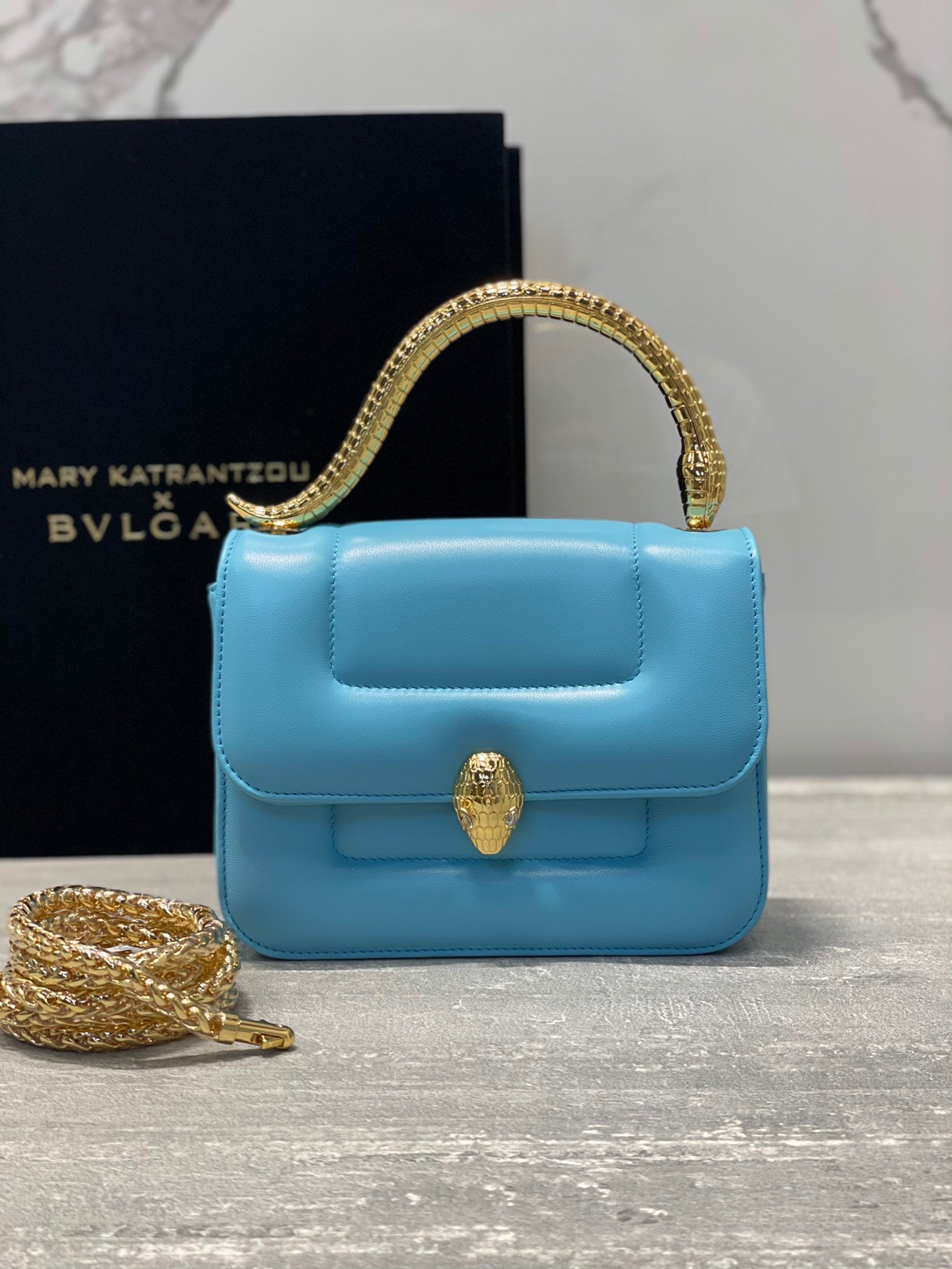 LuxluxHouse Great quality Bvlgari Top Quality Bag 19.2*15*6CM Free shipping