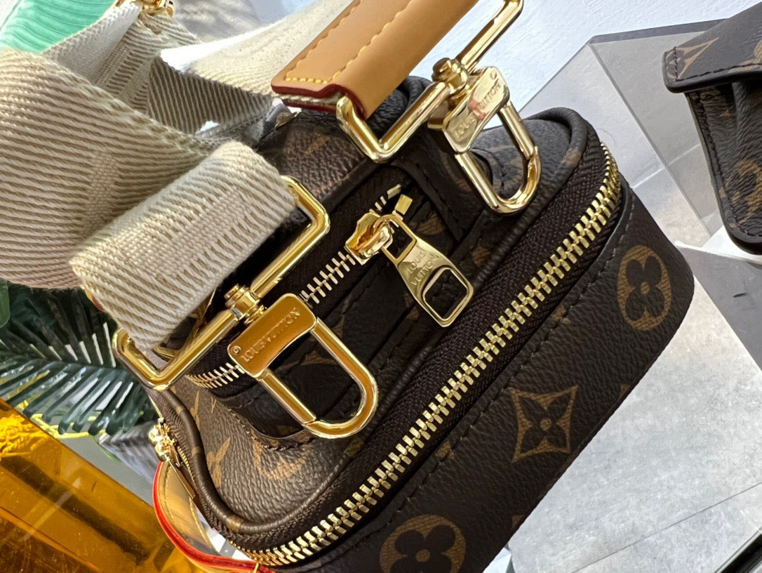 LuxluxHouse Great quality Louis Vuitton utility crossbody handbag Top Quality 18*11*10cm Free shipping