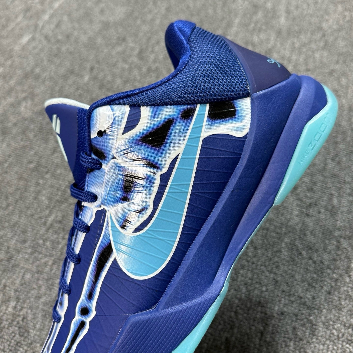 Star Batch-Nike Zoom Kobe 5 Protro “X-Ray”