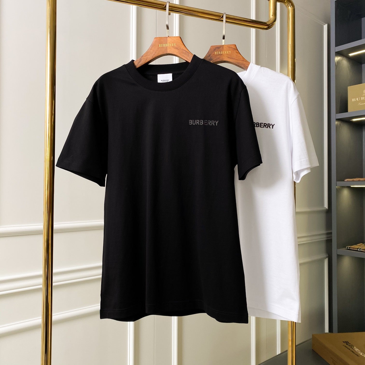 LuxluxHouse Burberry T-shirt NO.2