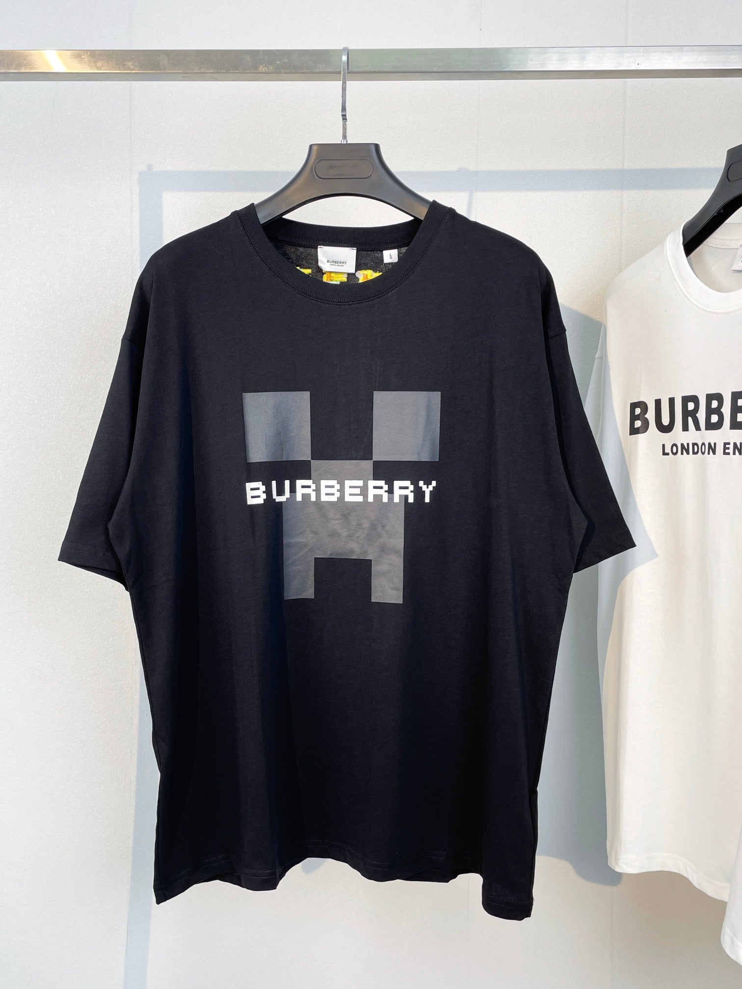 LuxluxHouse Burberry T-shirt NO.2