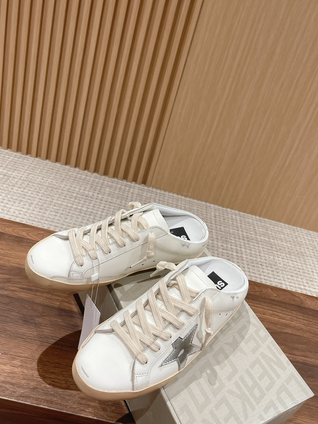 LuxluxHouse Best Quality Shoes Golden Goose