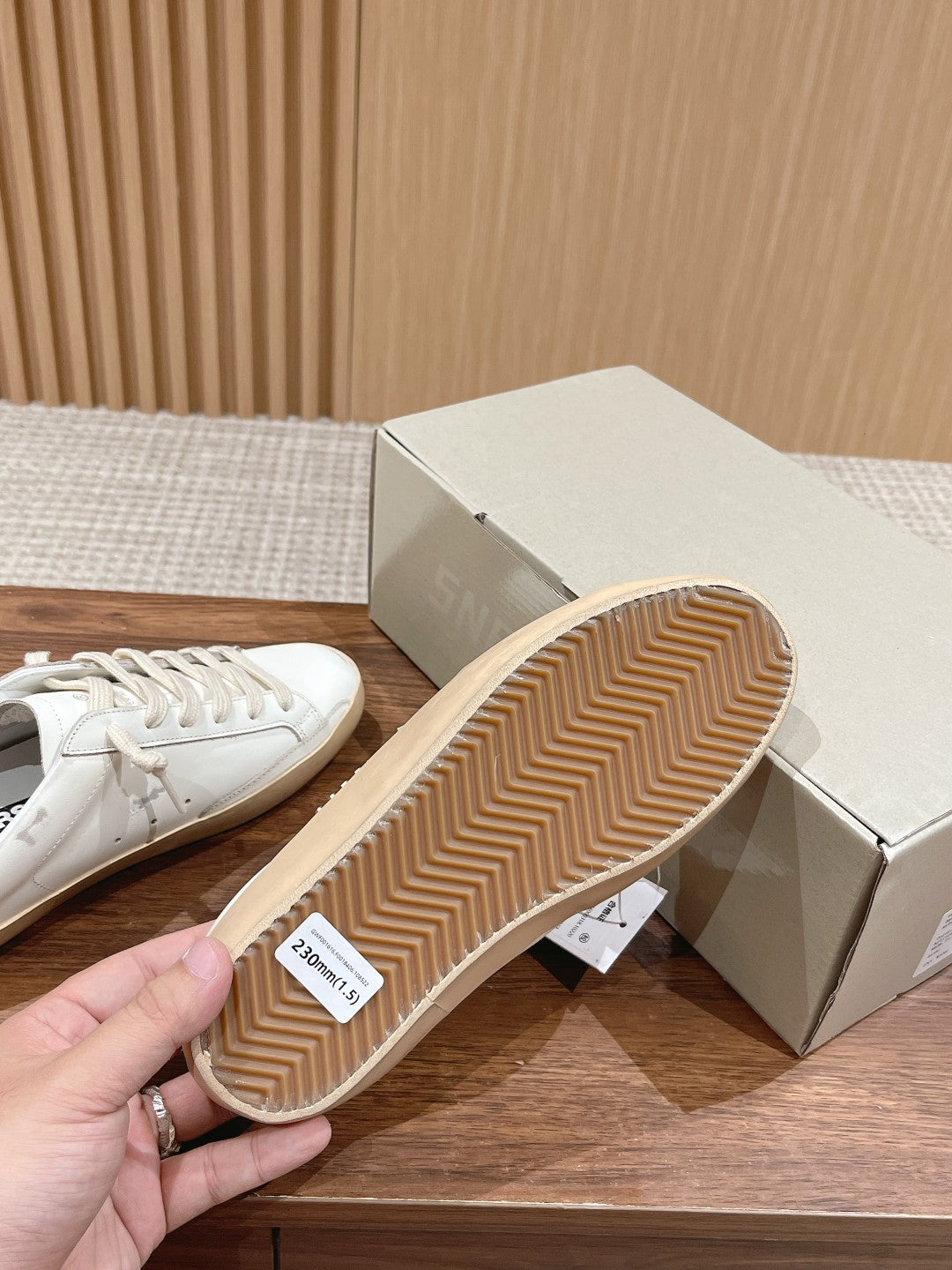 LuxluxHouse Best Quality Shoes Golden Goose