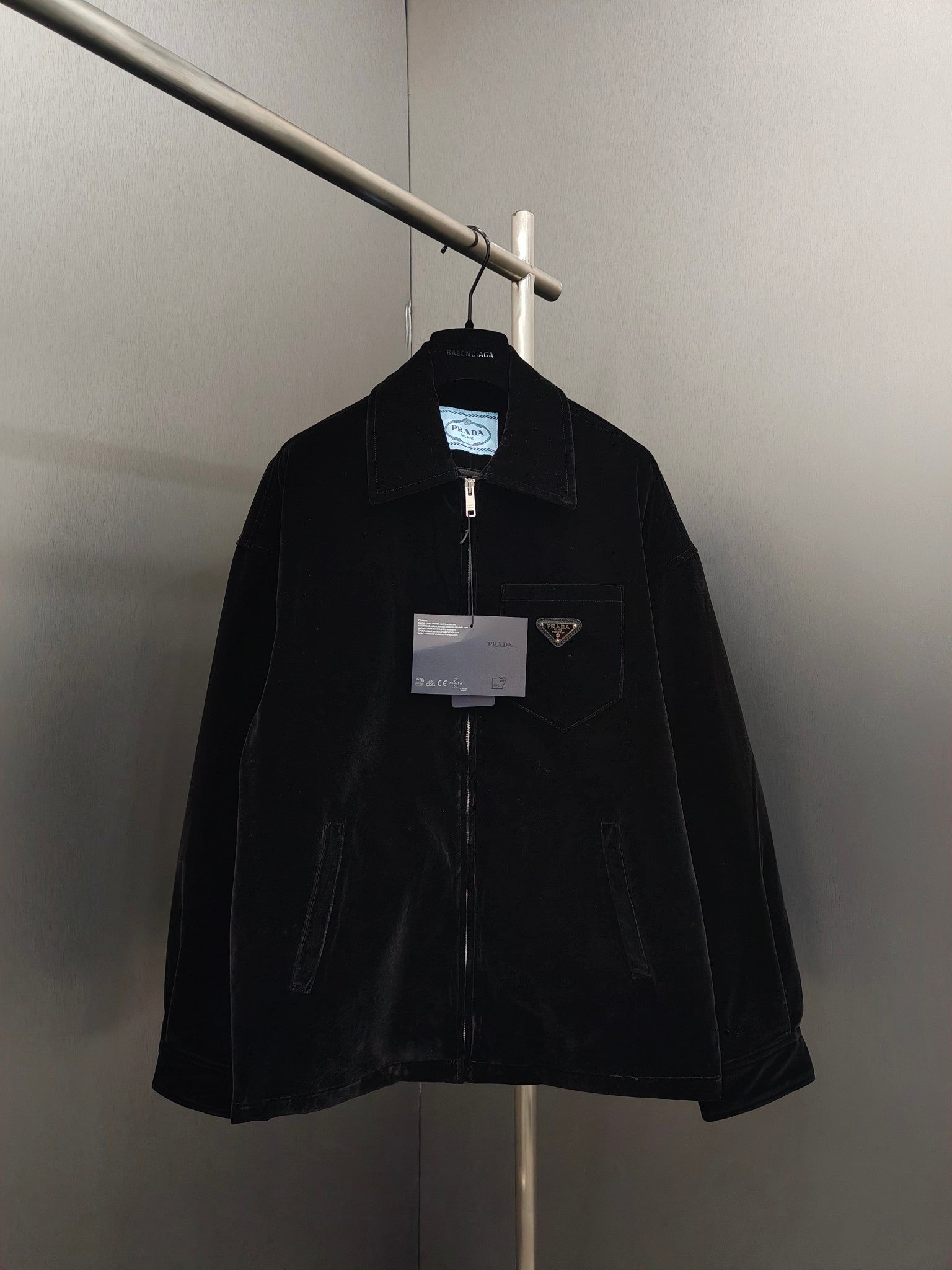 LuxluxHouse Prada Coats & Jackets NO.1