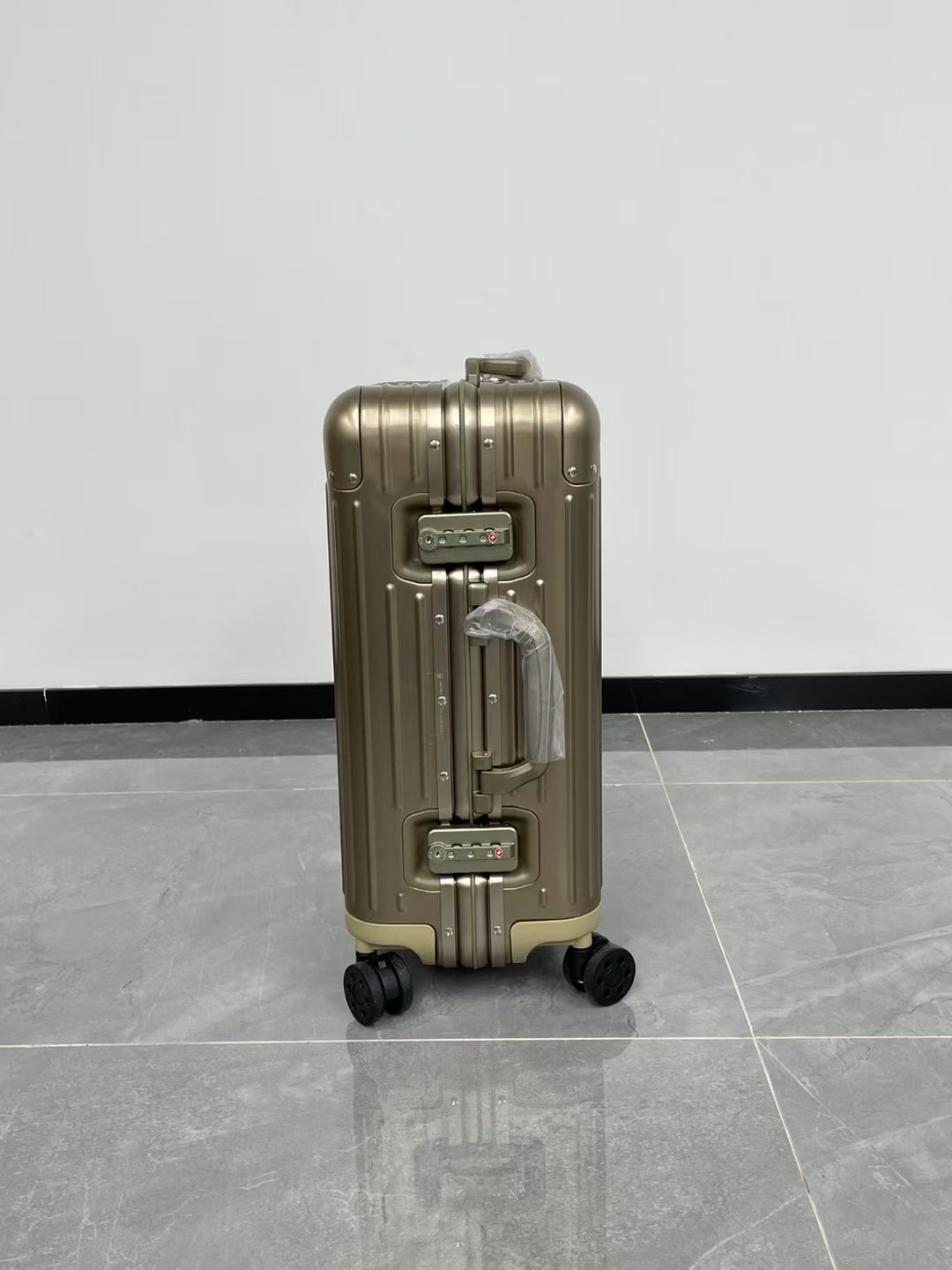 LuxluxHouse Best Quality Bags Luggage