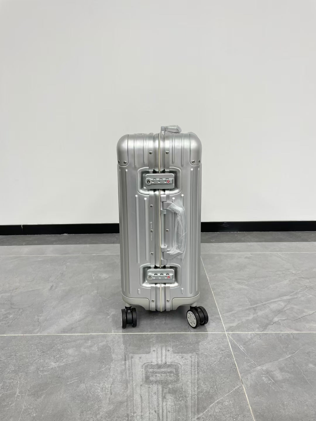 LuxluxHouse Best Quality Bags Luggage