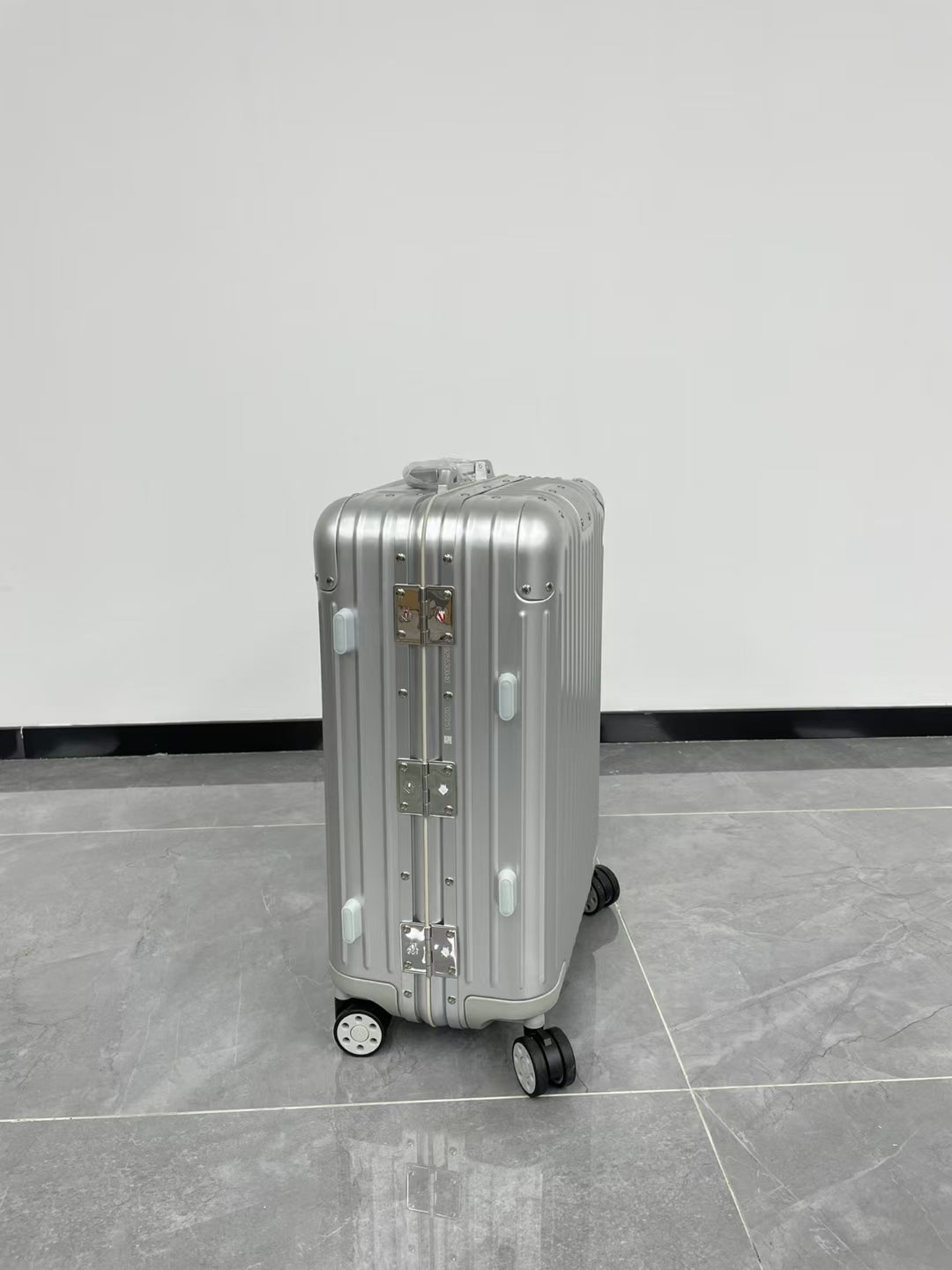 LuxluxHouse Best Quality Bags Luggage