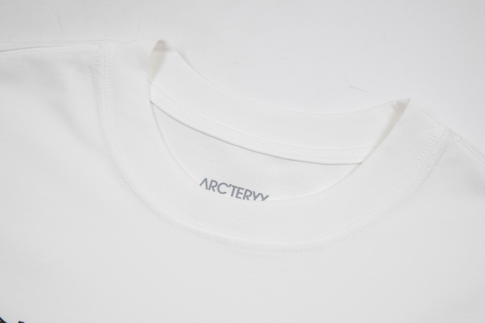 LuxluxHouse Best Quality Clothes T-shirt Arcteryx