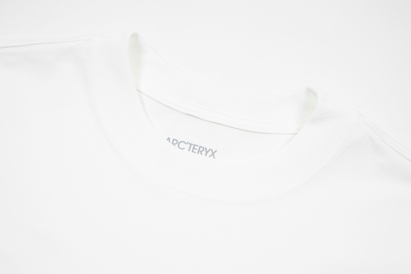 LuxluxHouse Best Quality Clothes T-shirt Arcteryx