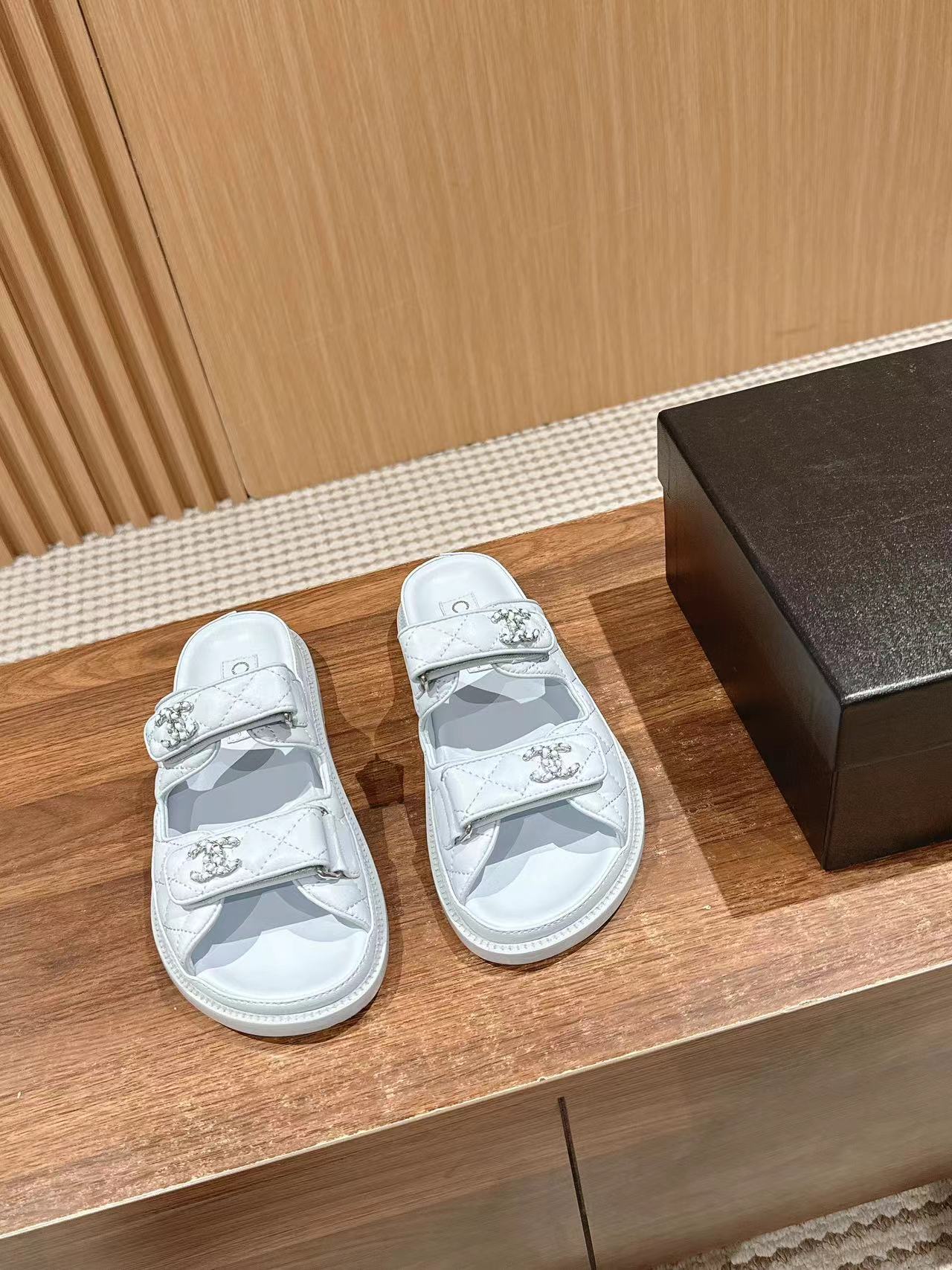 LuxluxHouse Best Quality Chanel Sandals