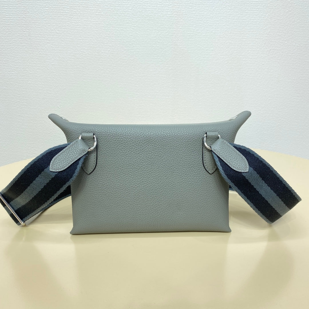 LuxluxHouse Best Quality Bags Women Men Hermes