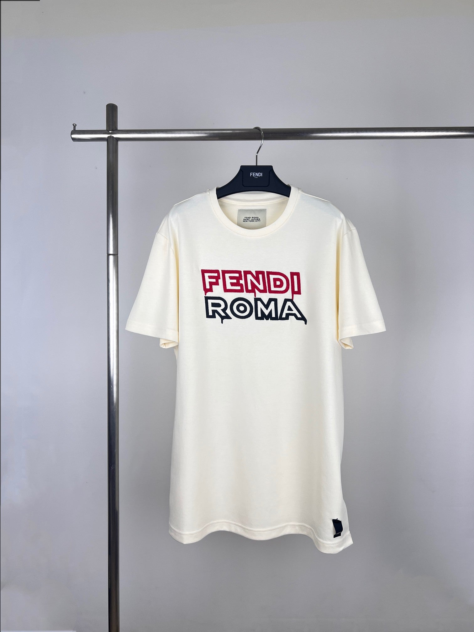 LuxluxHouse Fendi T-shirt NO.1