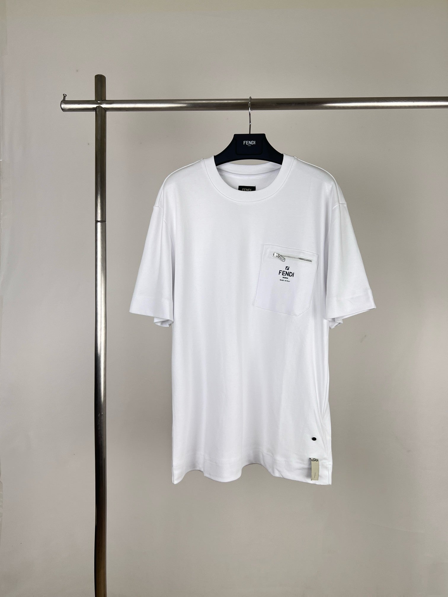 LuxluxHouse Fendi T-shirt NO.1