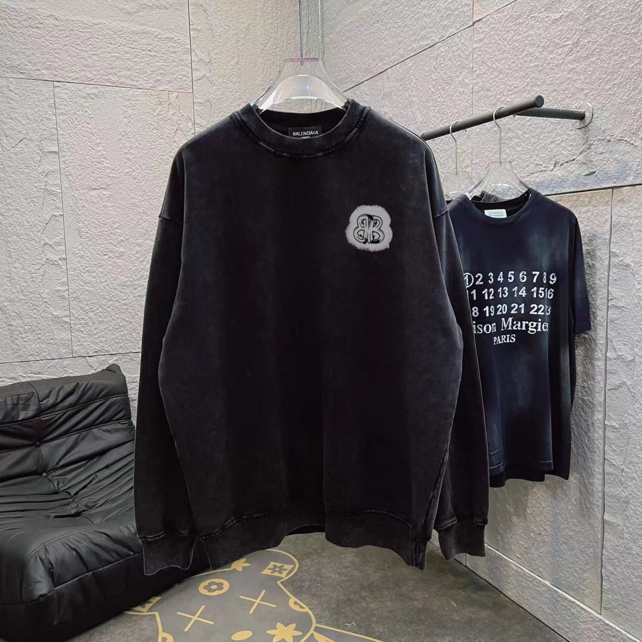 LuxluxHouse Best Quality Clothes Balenciaga Hoodie & Sweater