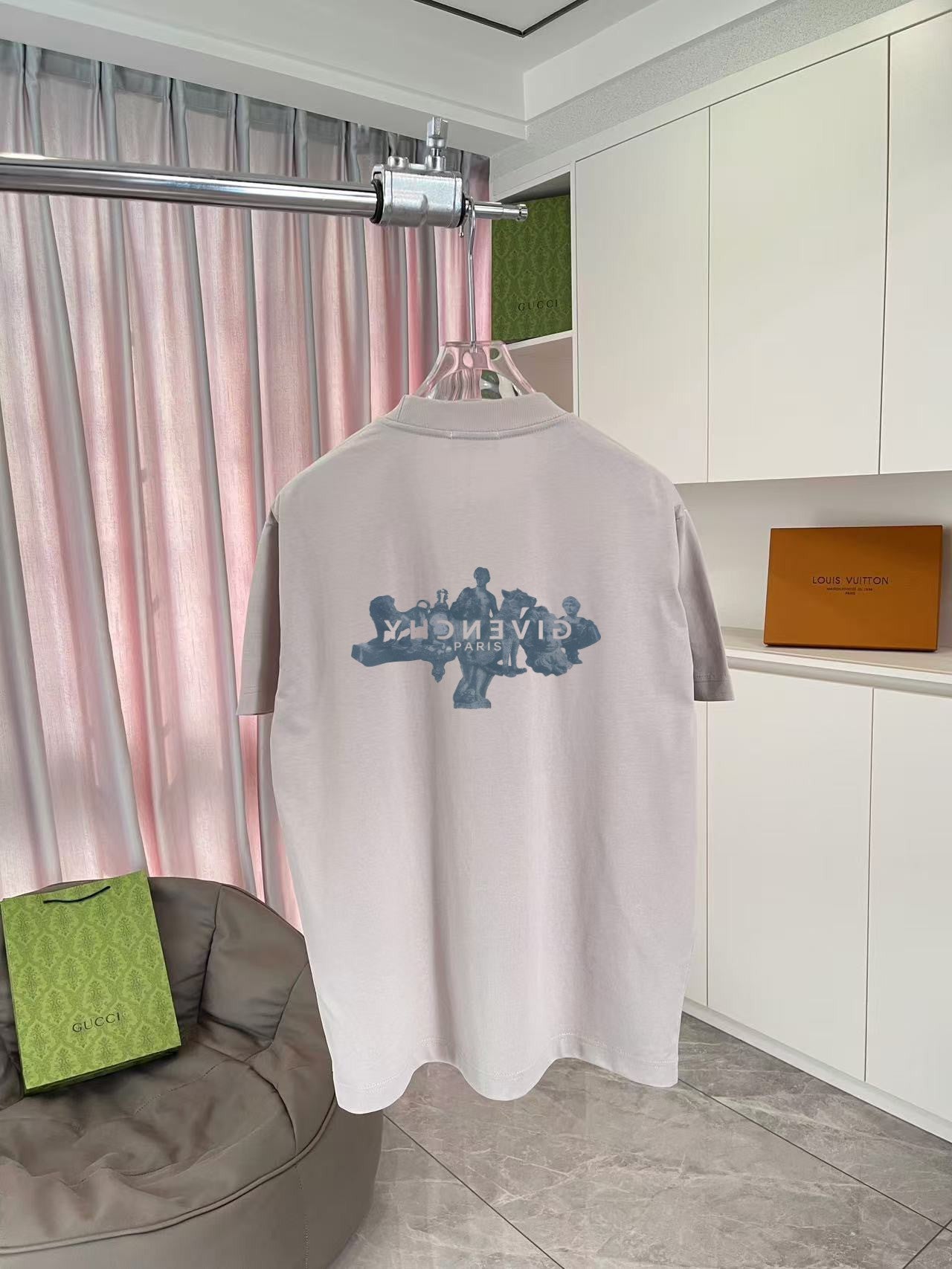 LuxluxHouse Best Quality Clothes Givenchy T-shirt