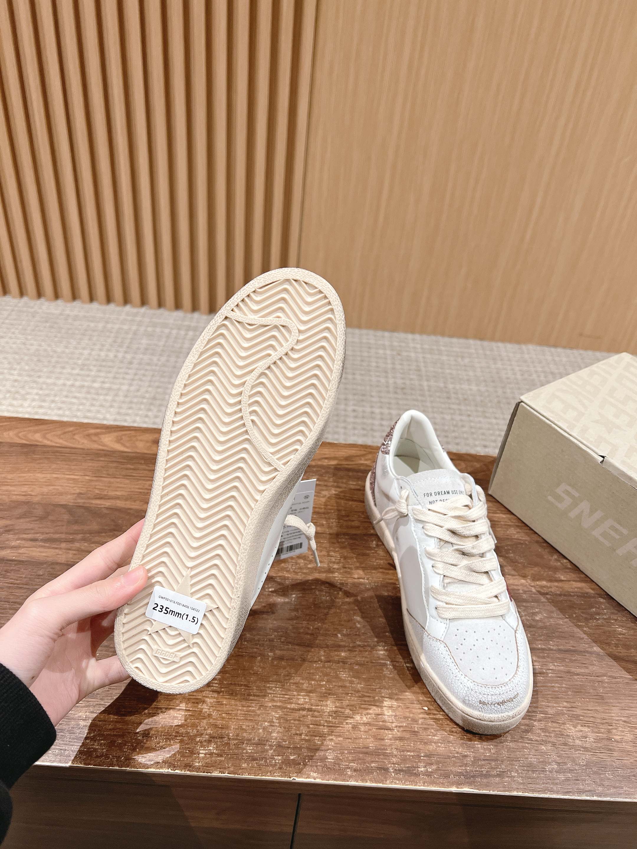 LuxluxHouse Best Quality Shoes Golden Goose
