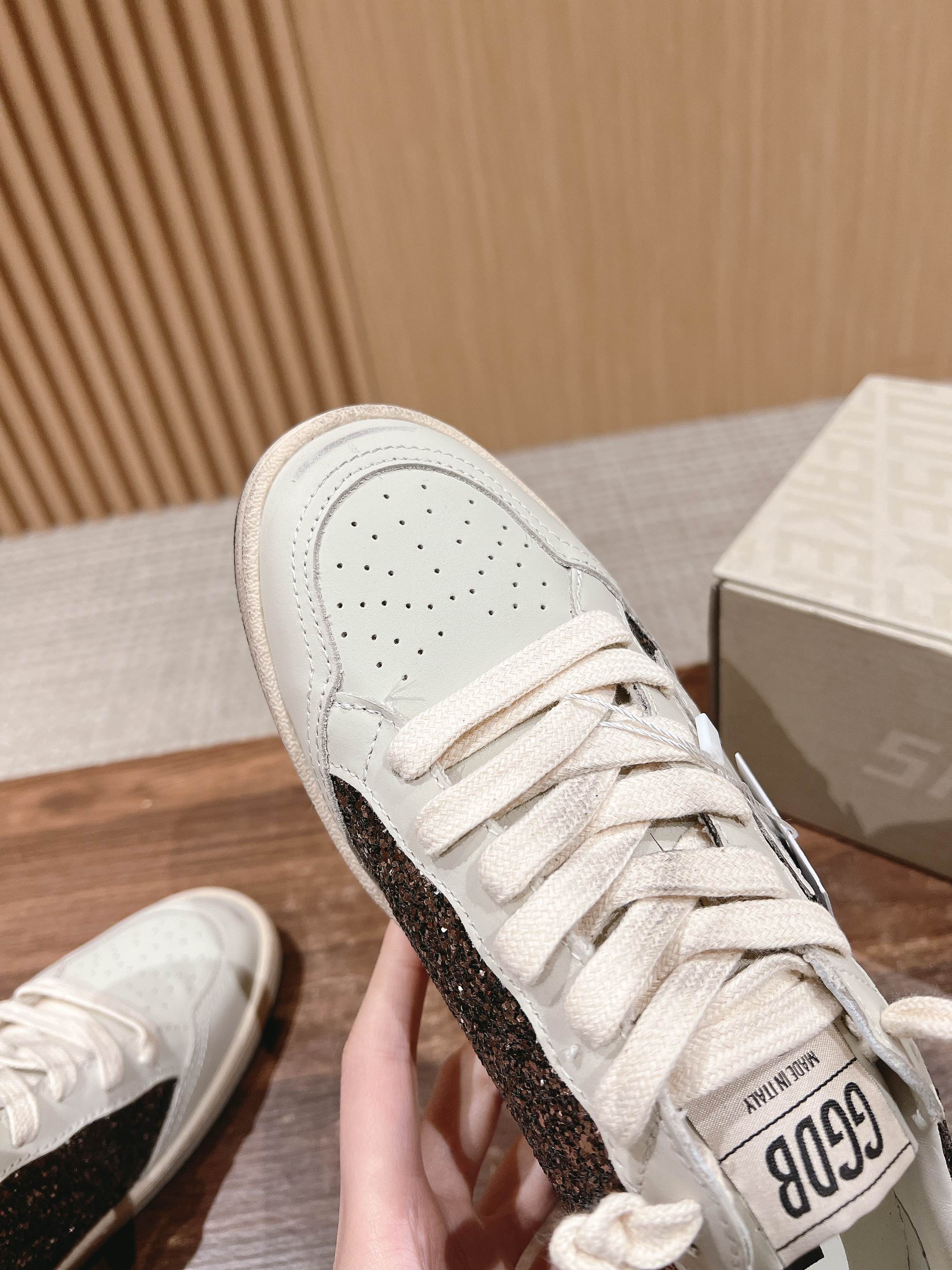 LuxluxHouse Best Quality Shoes Golden Goose