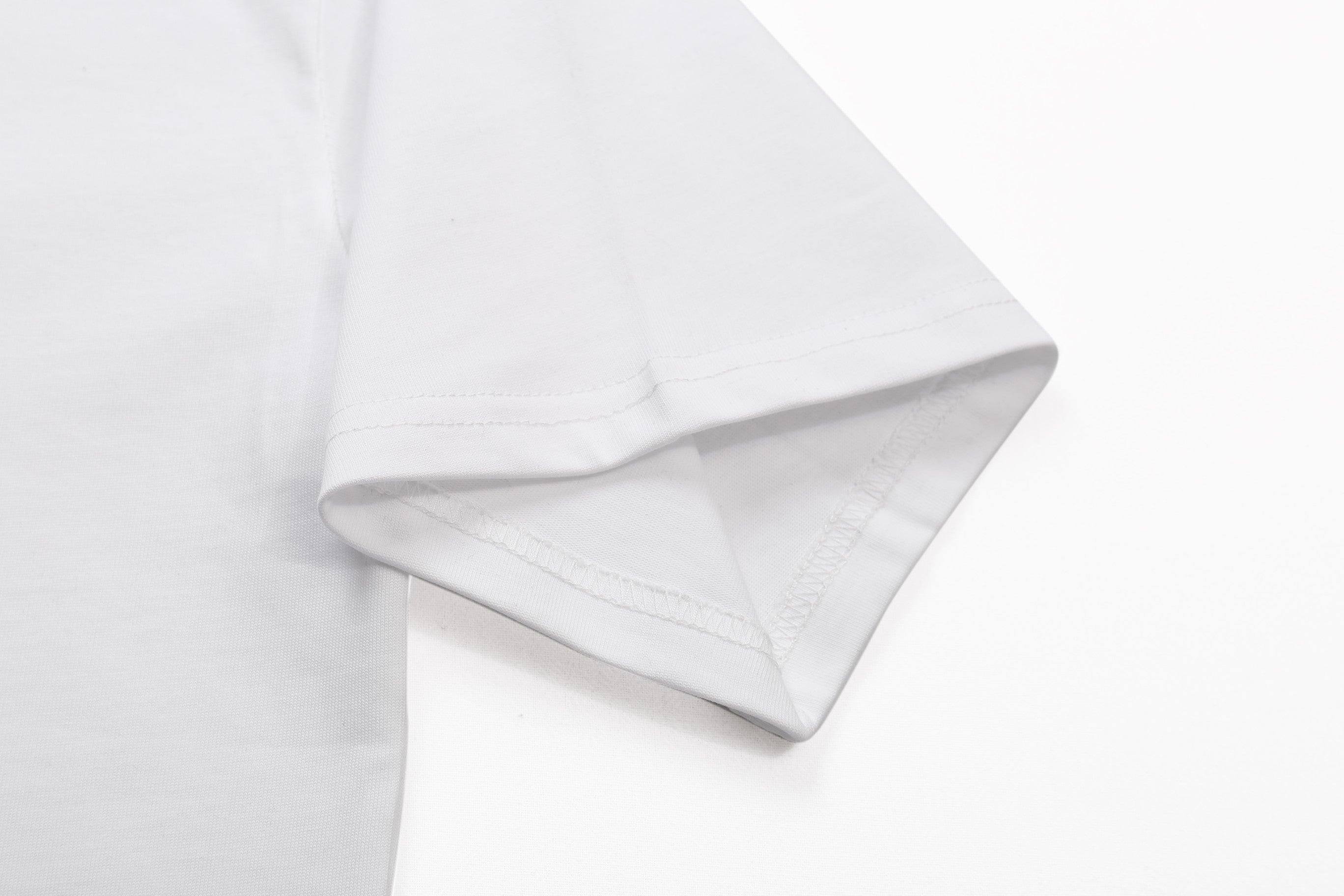 LuxluxHouse Best Quality Clothes T-shirt Chanel & Maison Margiela