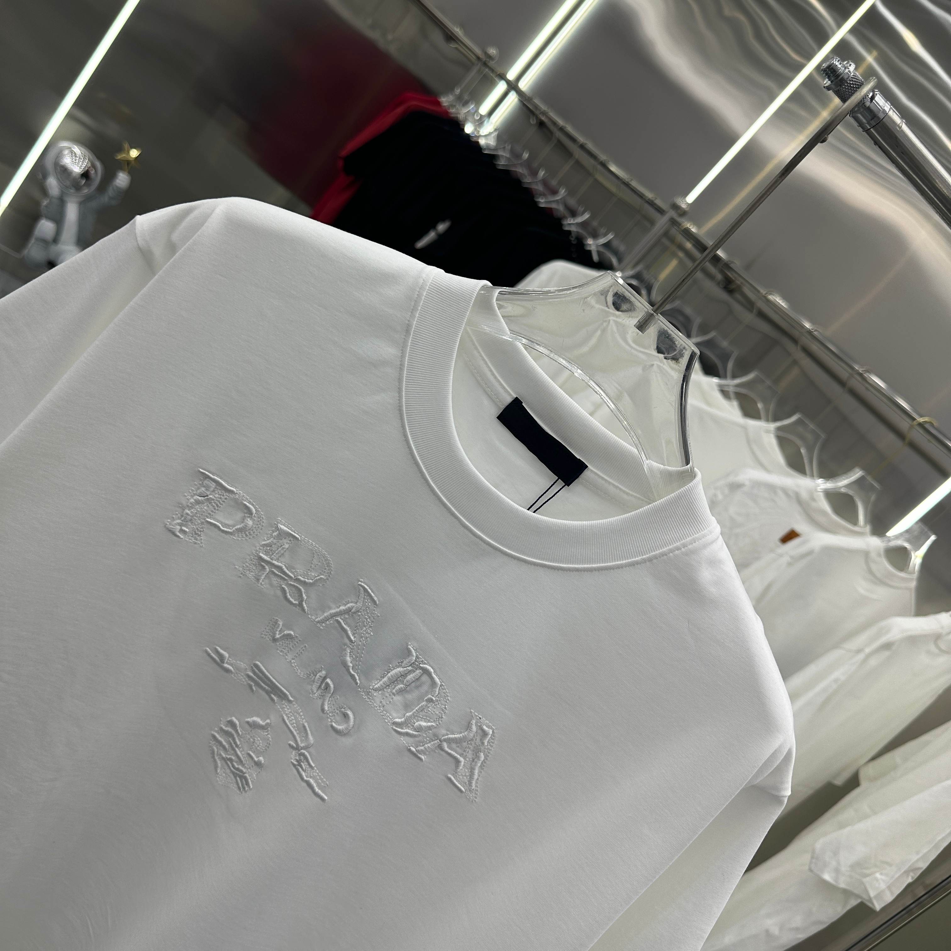 LuxluxHouse Best Quality Clothes T-shirt Prada