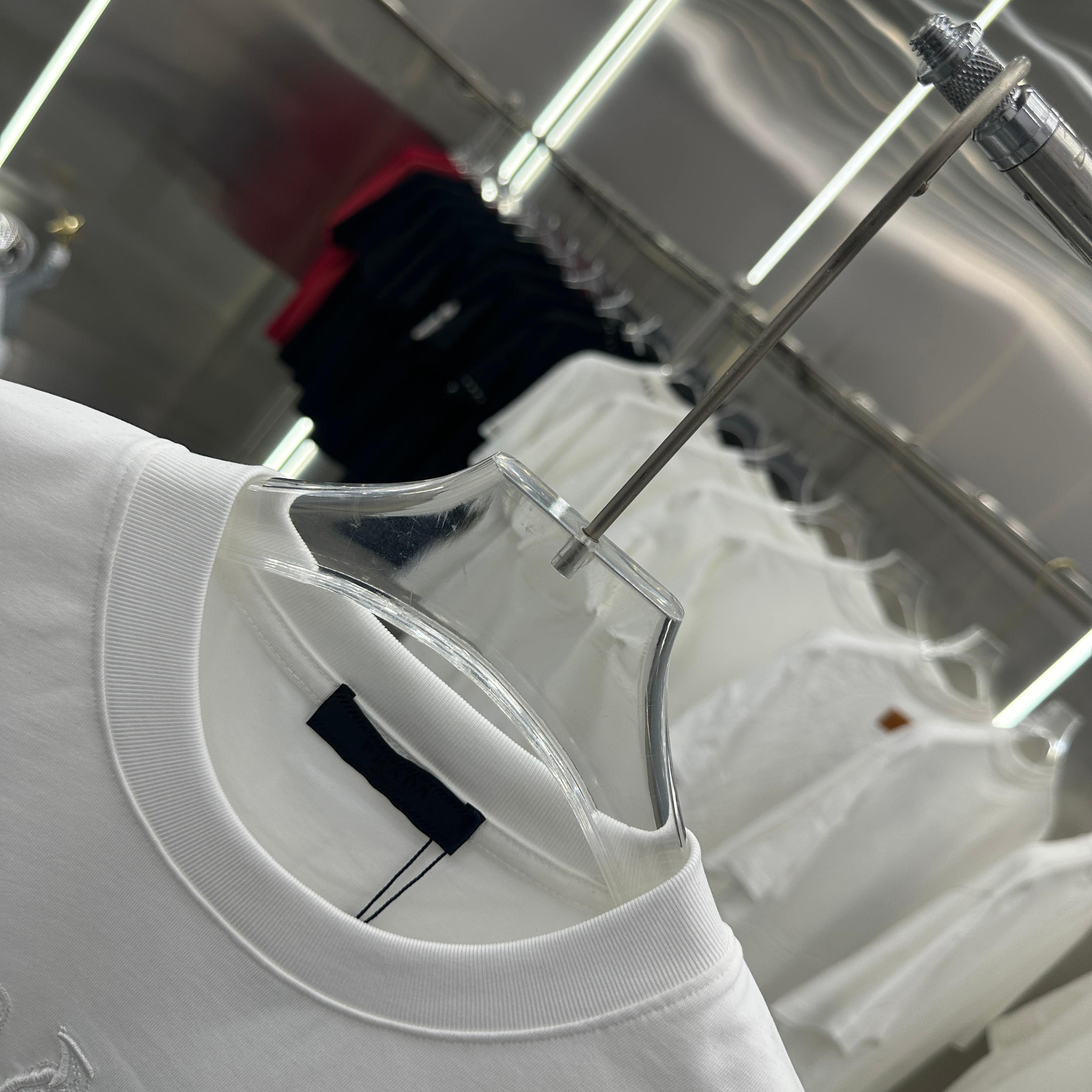 LuxluxHouse Best Quality Clothes T-shirt Prada