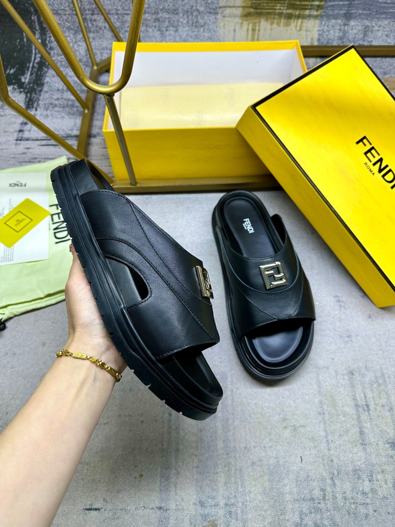 LuxluxHouse Best Quality Sandals Fendi