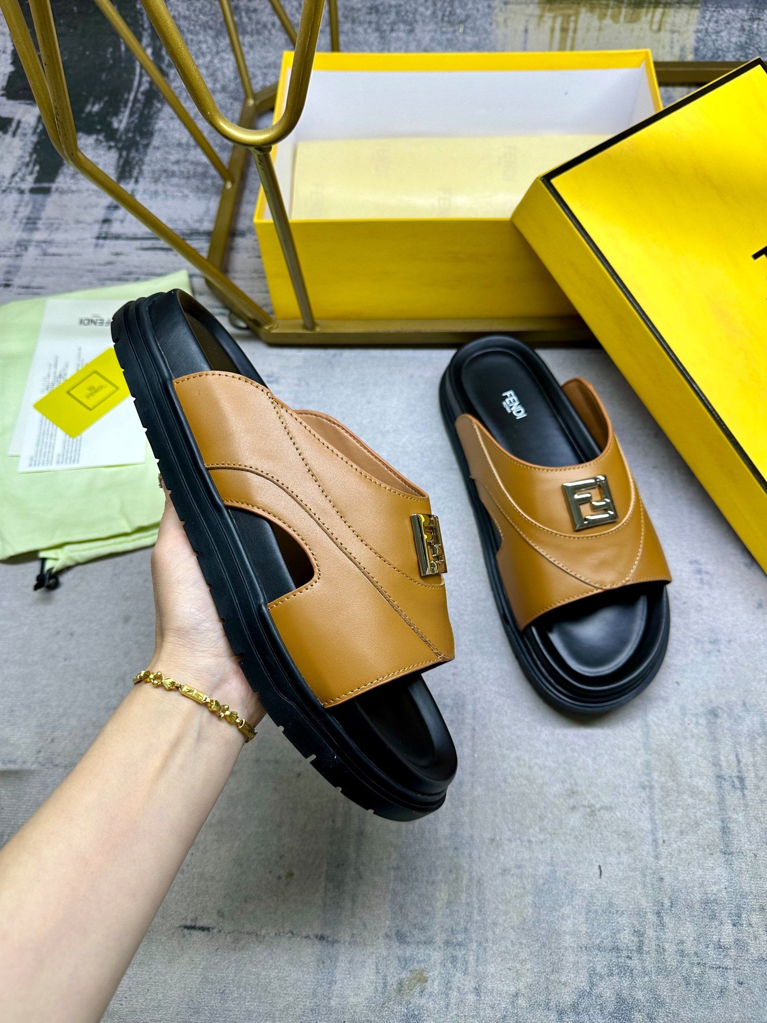 LuxluxHouse Best Quality Sandals Fendi