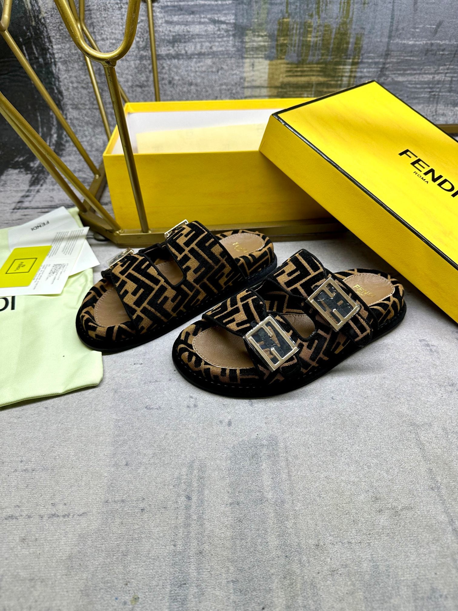 LuxluxHouse Best Quality Sandals Fendi