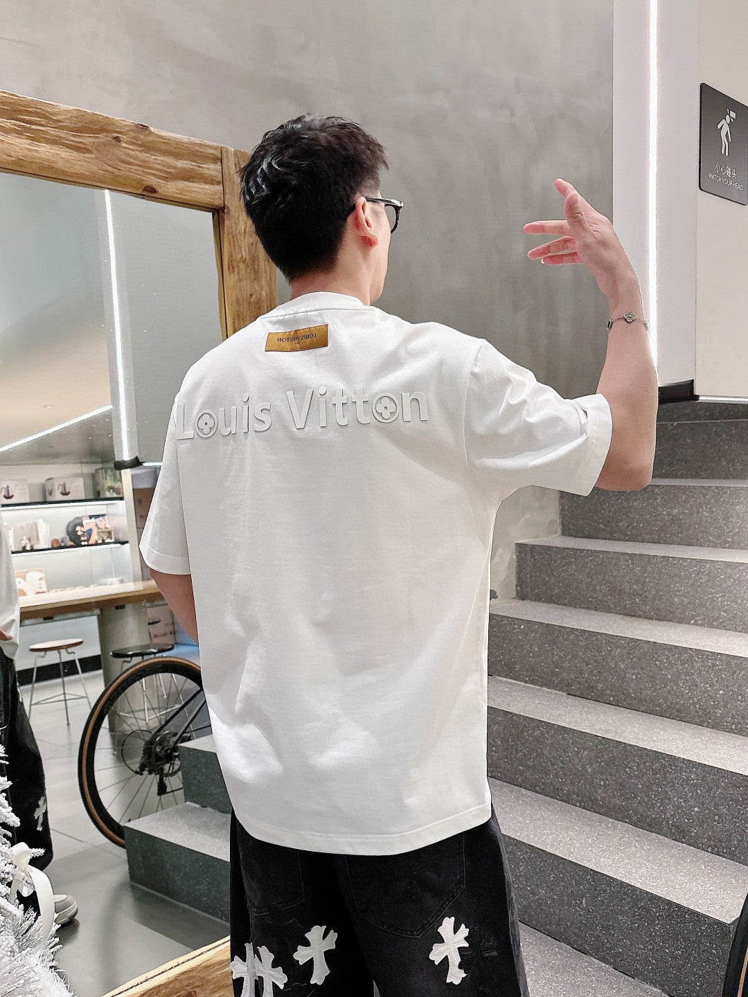 LuxluxHouse Best Quality Clothes T-shirt Louis Vuitton