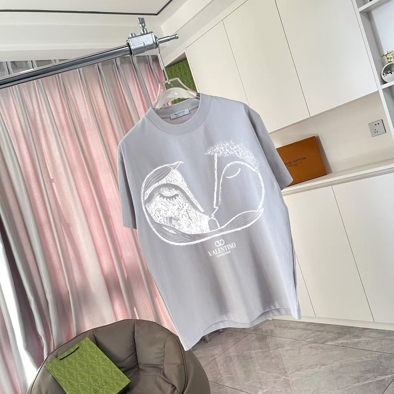 LuxluxHouse Best Quality Clothes Valentino T-shirt