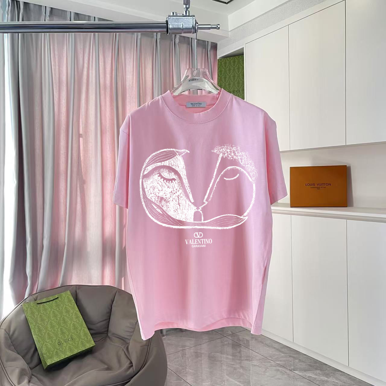 LuxluxHouse Best Quality Clothes Valentino T-shirt