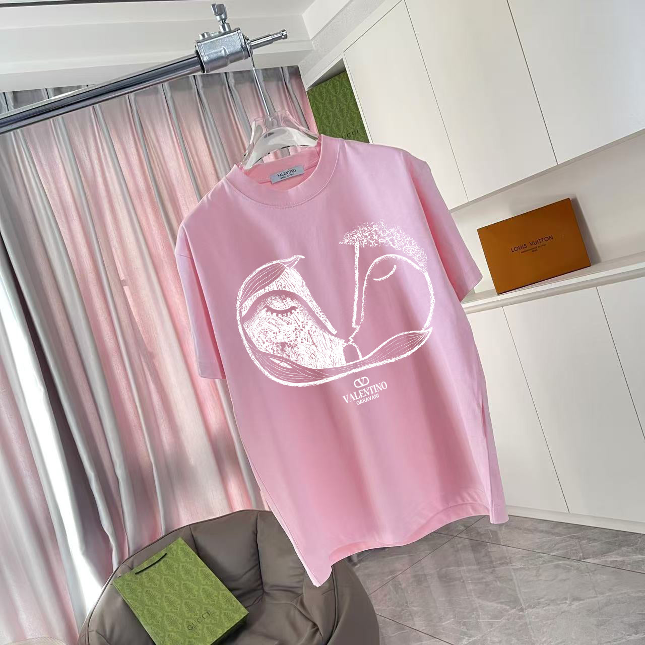 LuxluxHouse Best Quality Clothes Valentino T-shirt