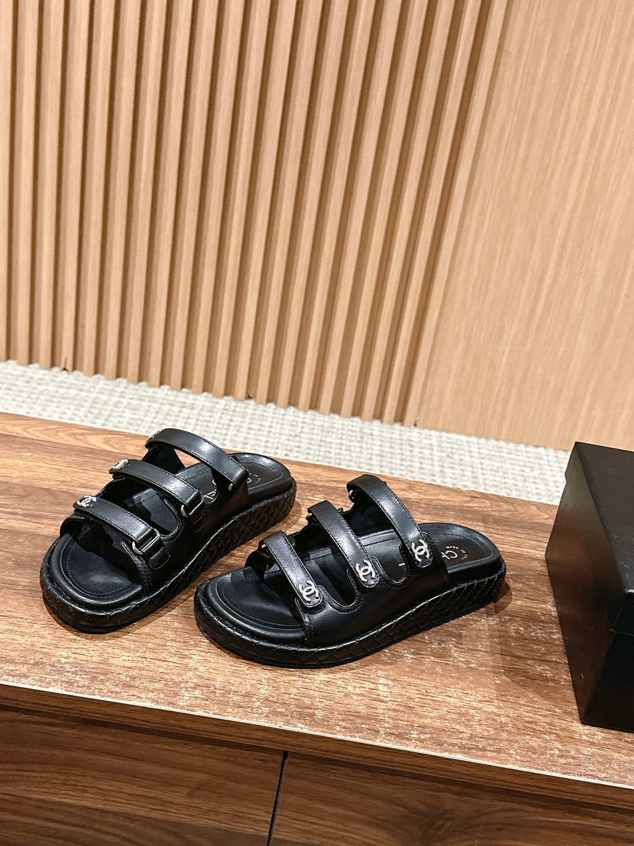 LuxluxHouse Best Quality Chanel Sandals