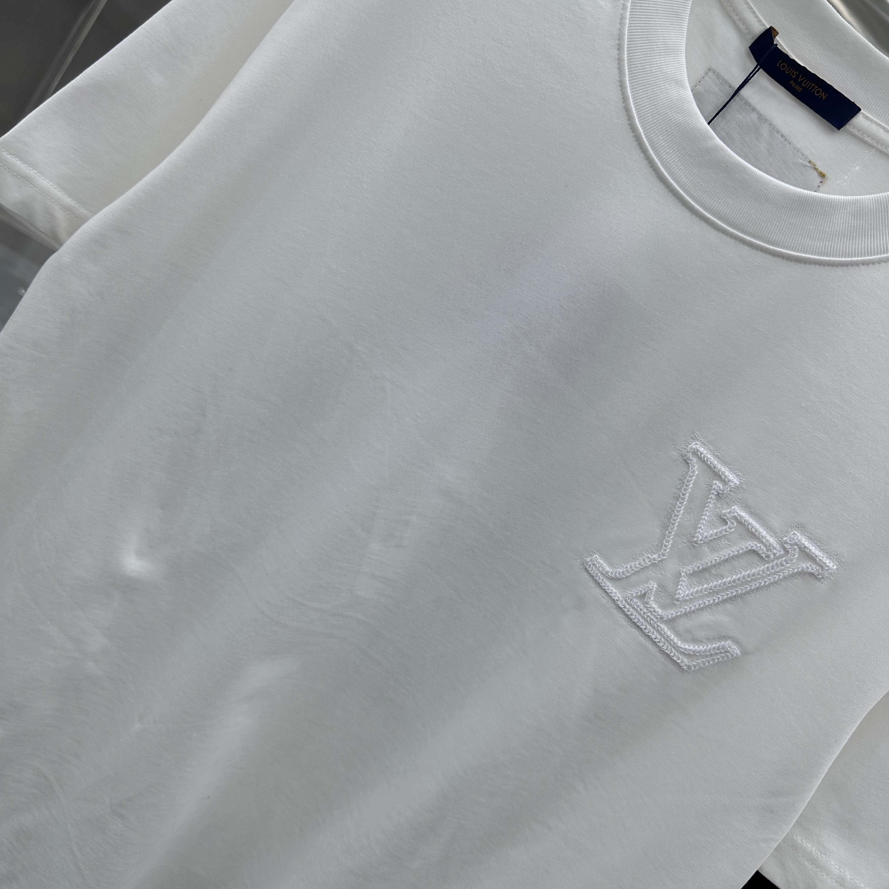 LuxluxHouse Best Quality Clothes T-shirt Louis Vuitton