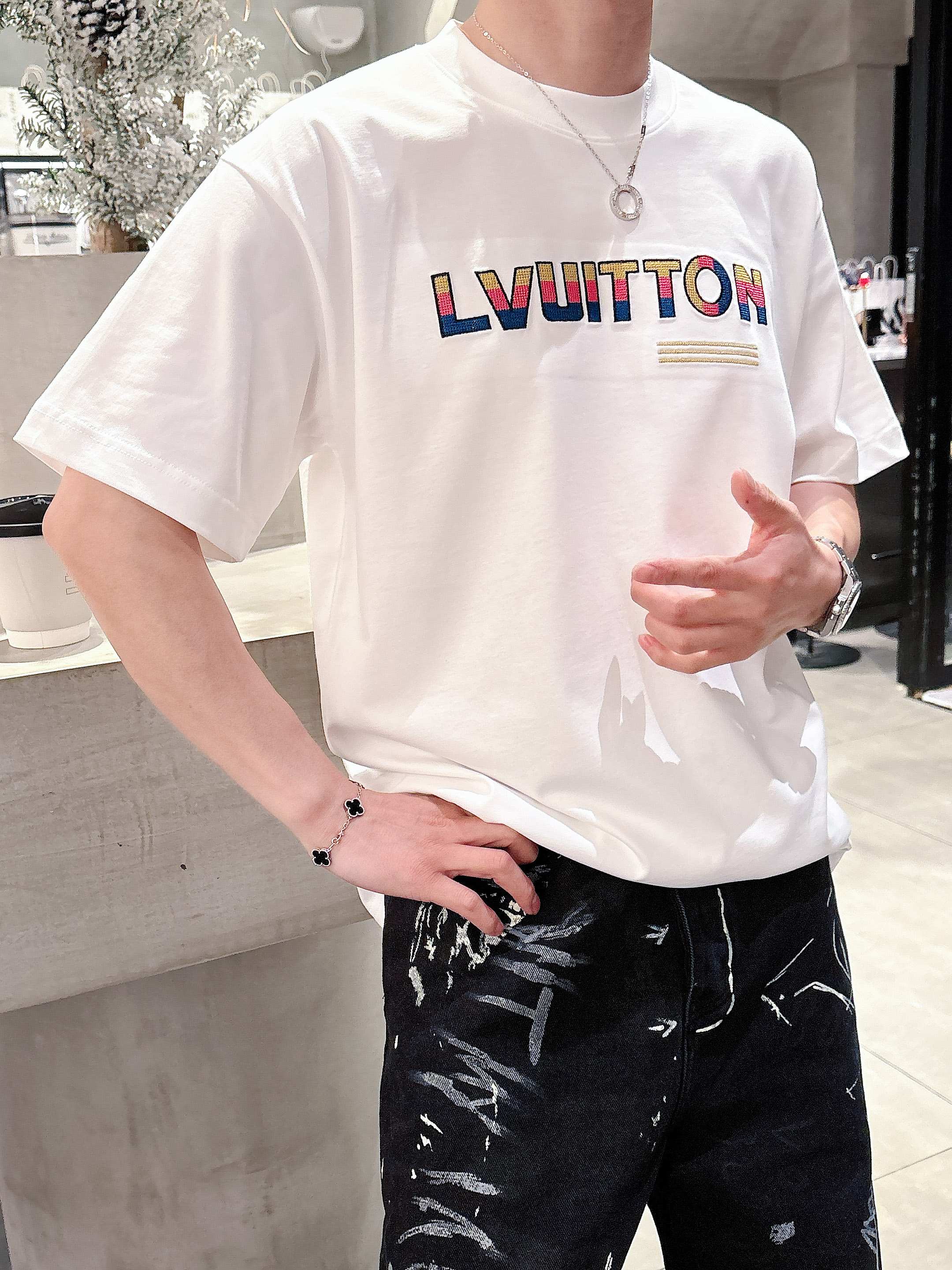 LuxluxHouse Best Quality Clothes T-shirt Louis Vuitton