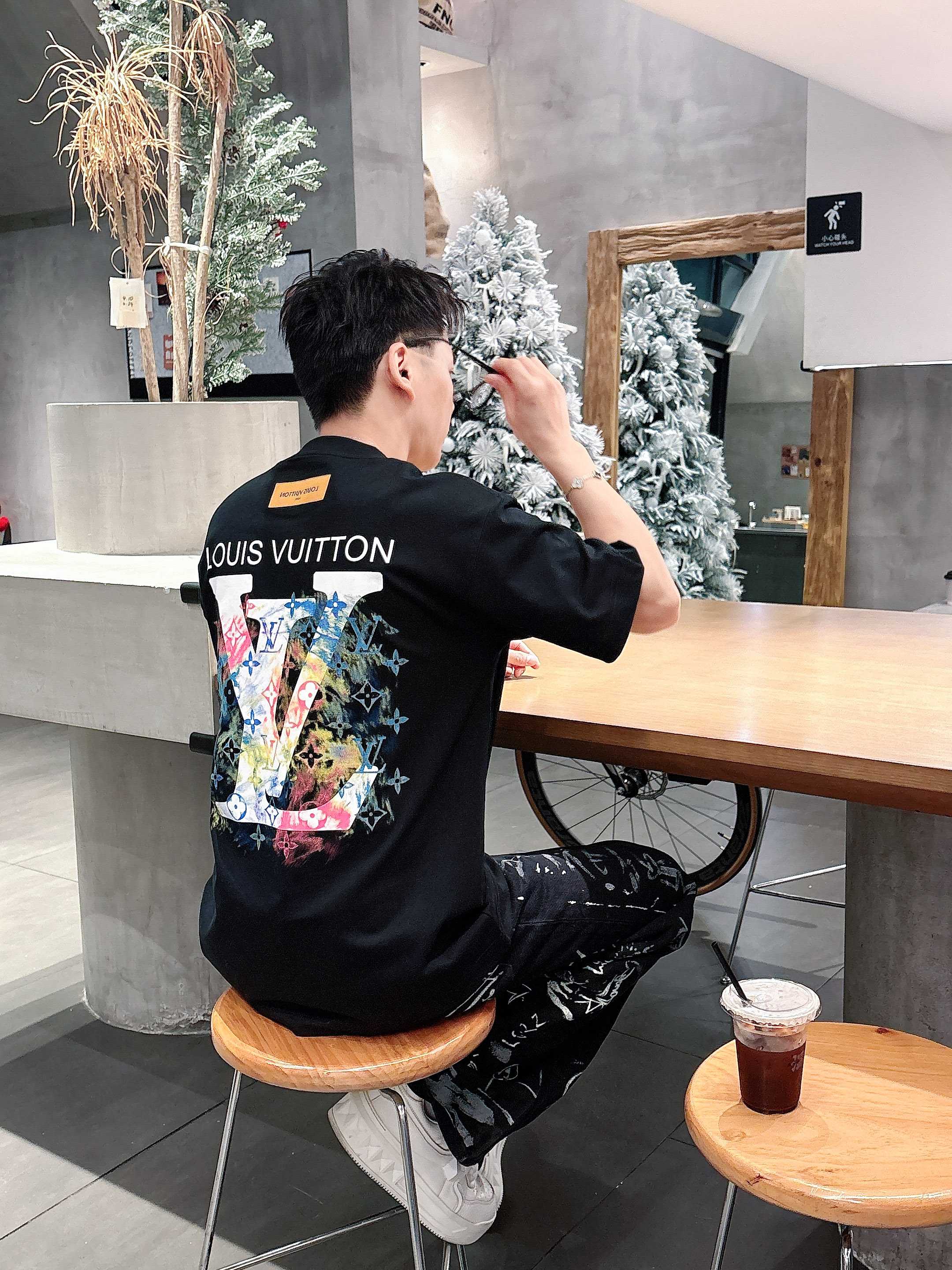 LuxluxHouse Best Quality Clothes T-shirt Louis Vuitton