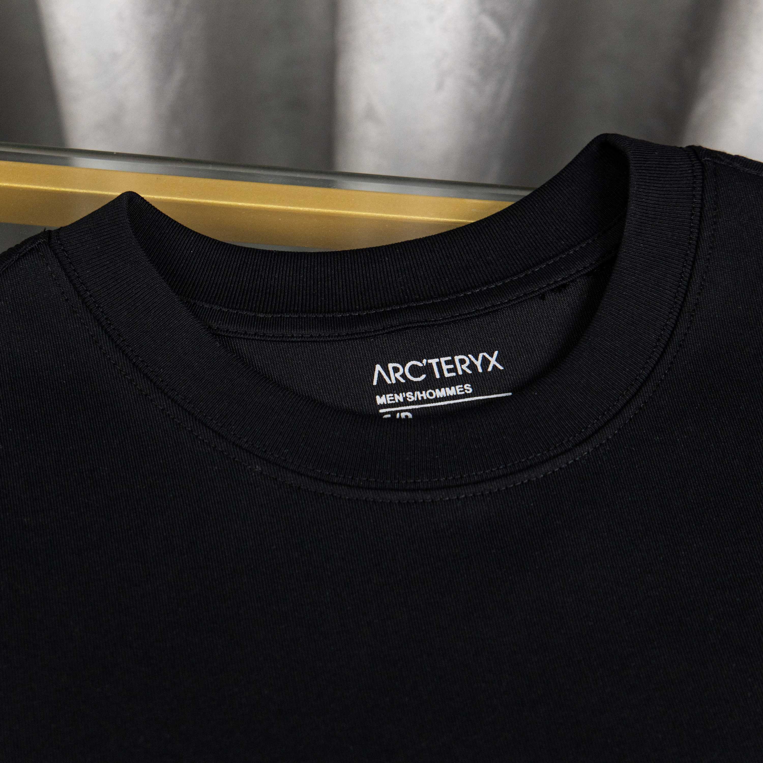 LuxluxHouse Best Quality Clothes T-shirt Arcteryx