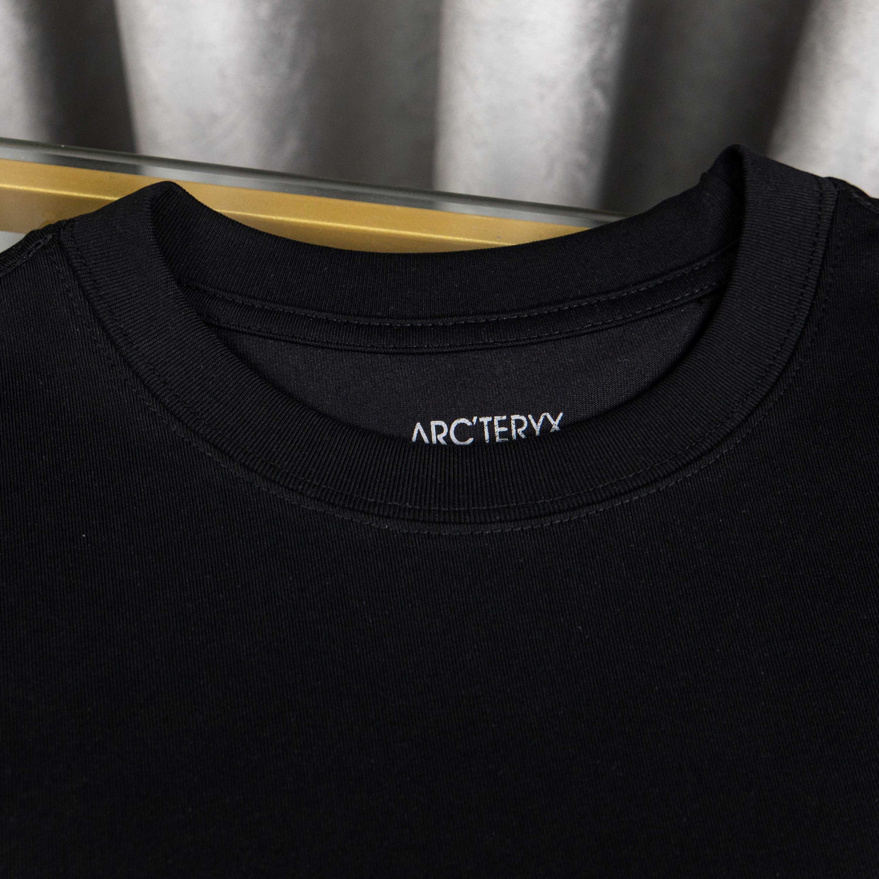 LuxluxHouse Best Quality Clothes T-shirt Arcteryx