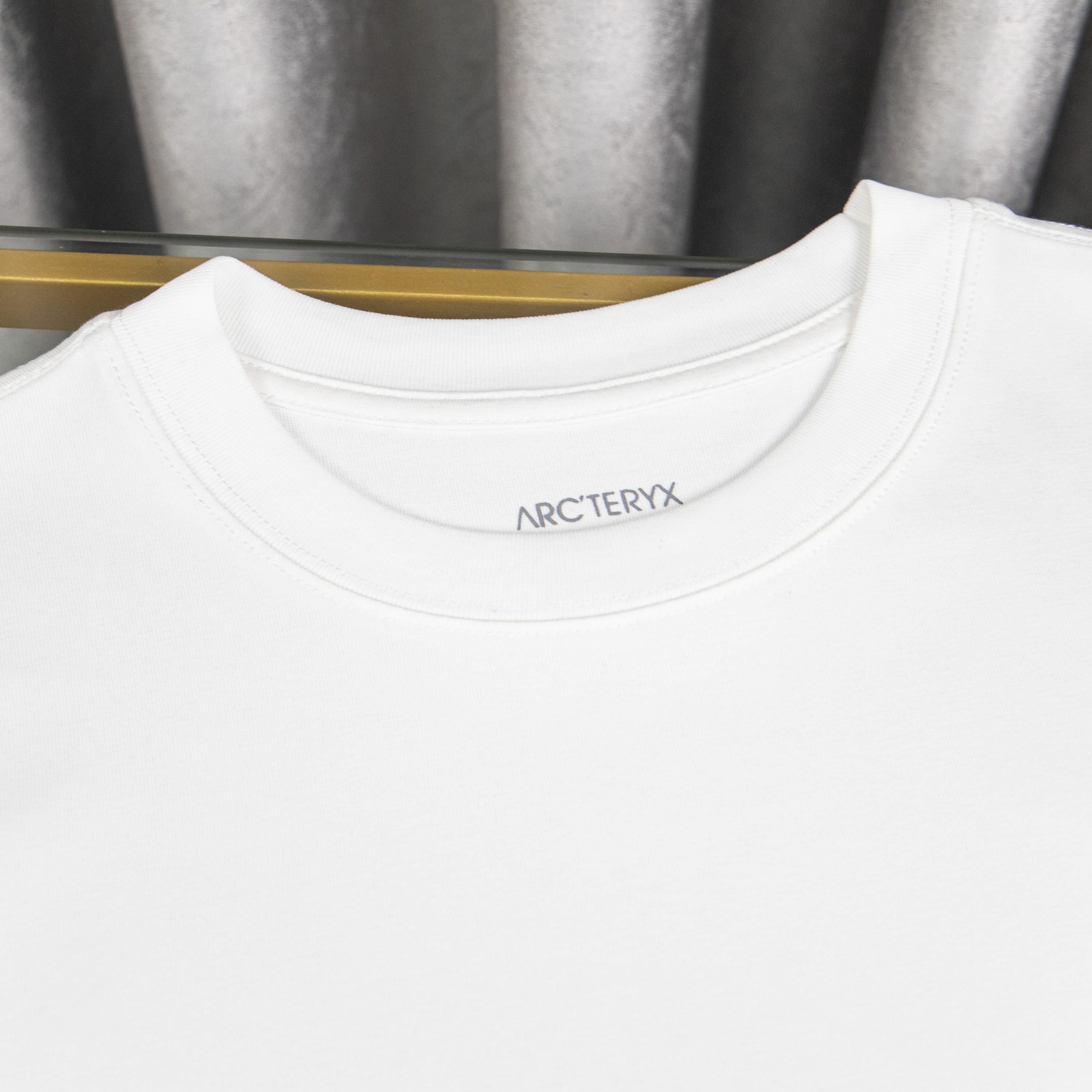 LuxluxHouse Best Quality Clothes T-shirt Arcteryx