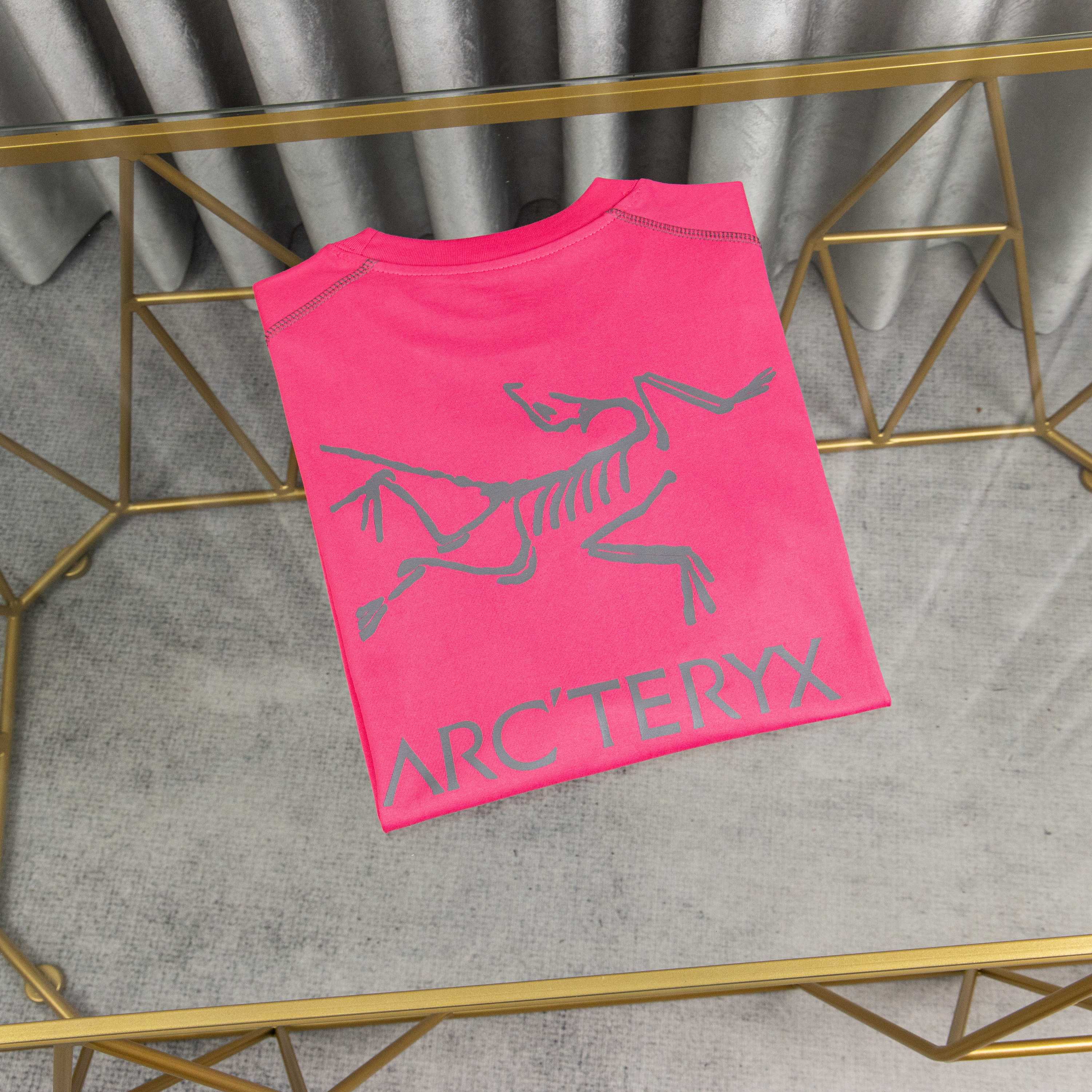 LuxluxHouse Best Quality Clothes T-shirt Arcteryx