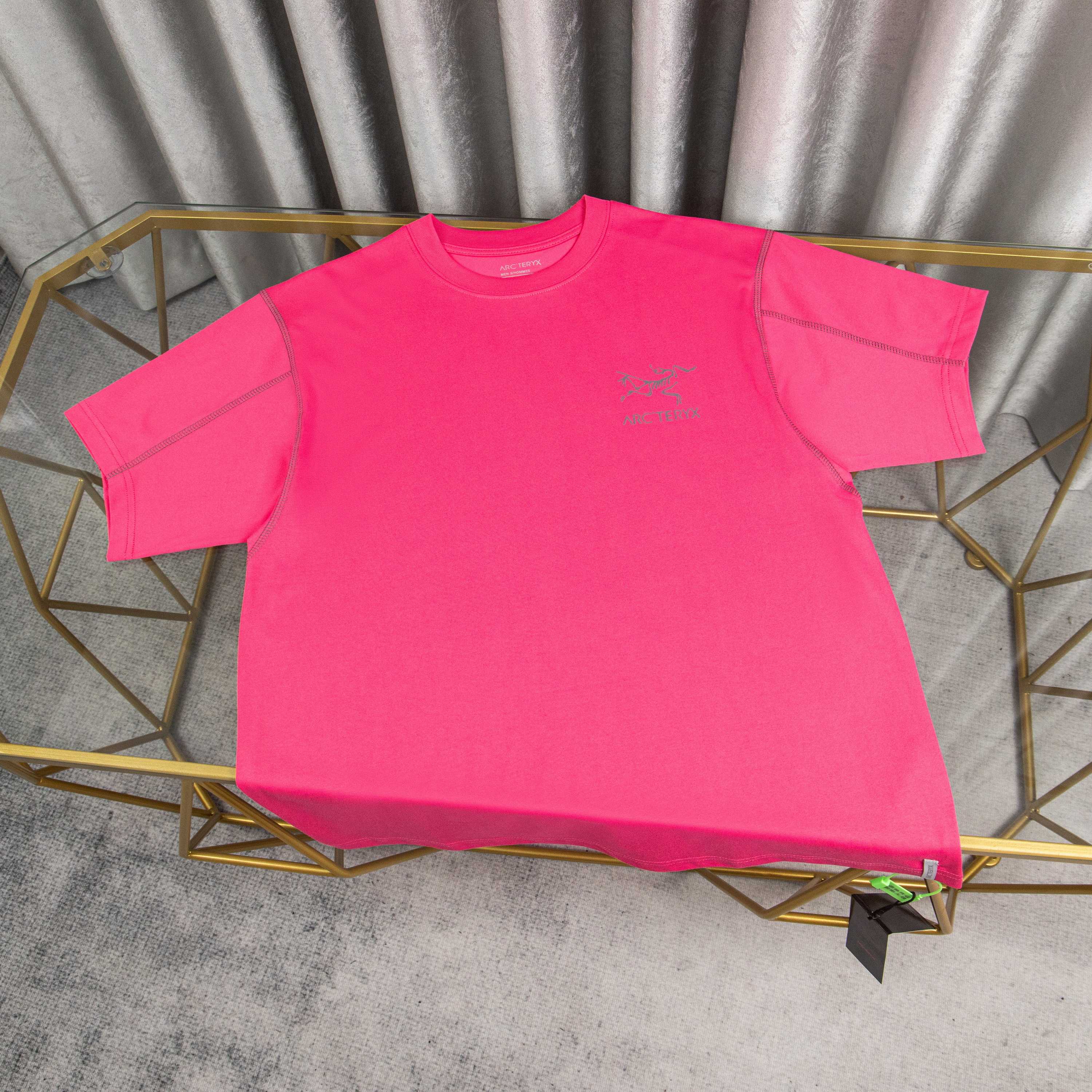 LuxluxHouse Best Quality Clothes T-shirt Arcteryx