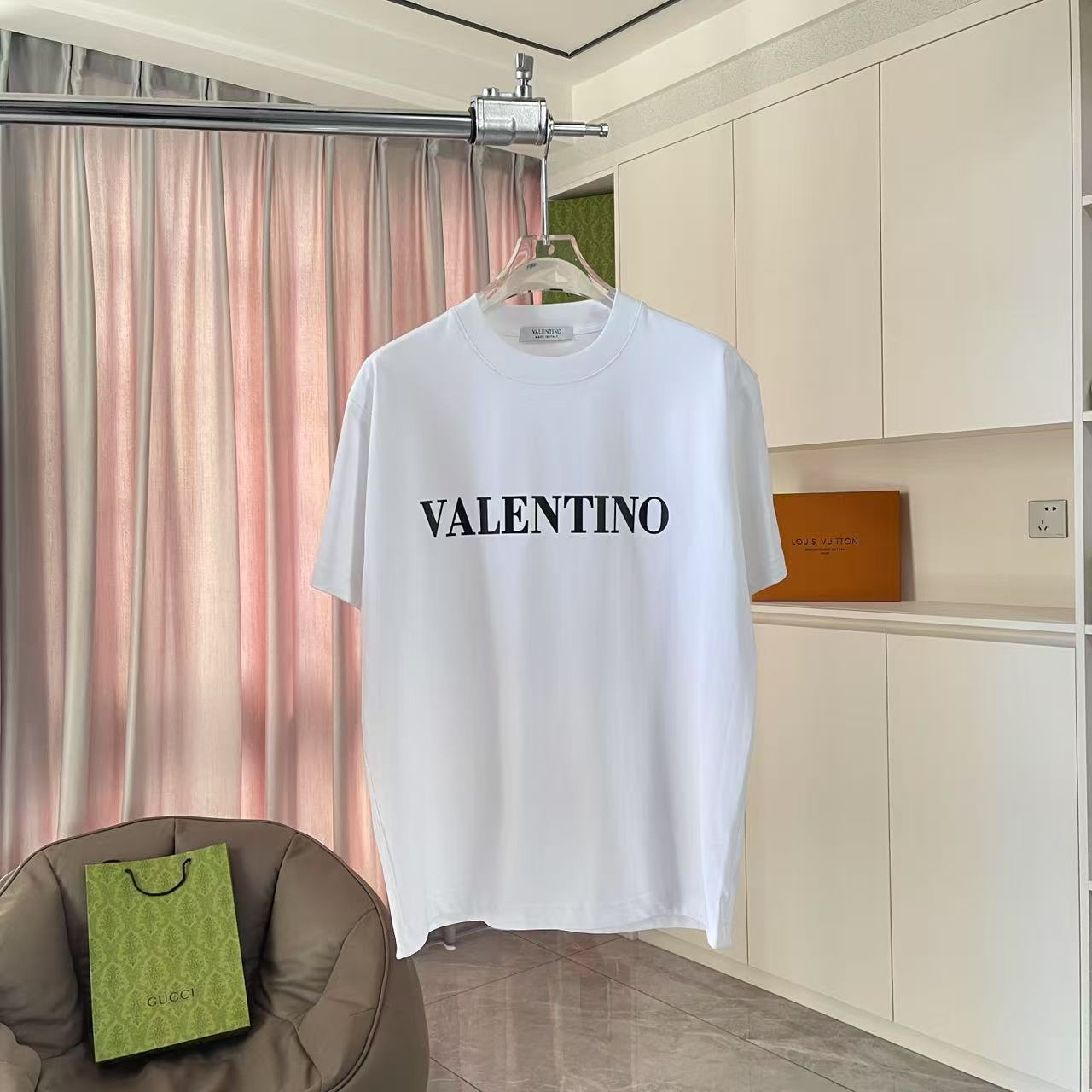 LuxluxHouse Best Quality Clothes Valentino T-shirt