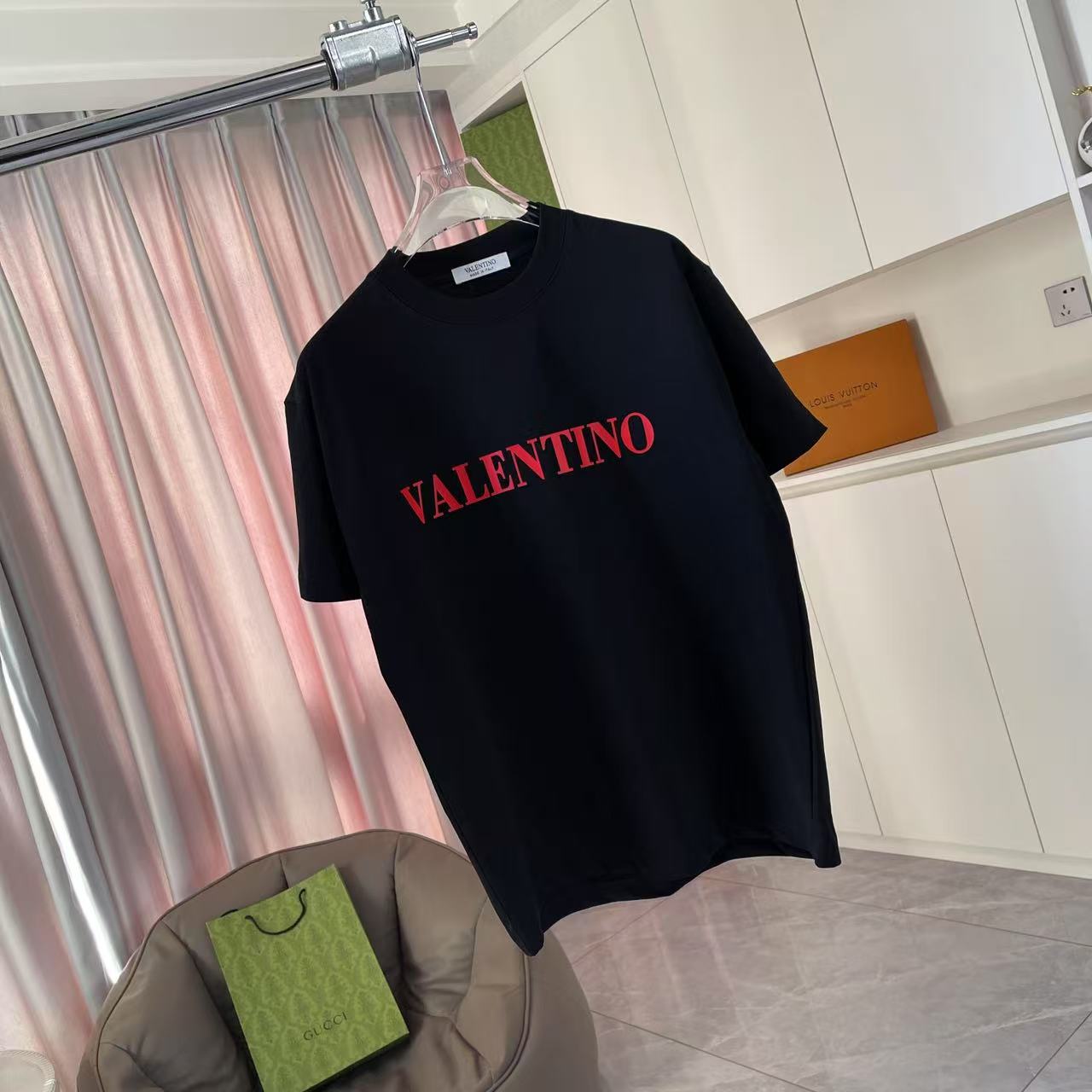 LuxluxHouse Best Quality Clothes Valentino T-shirt