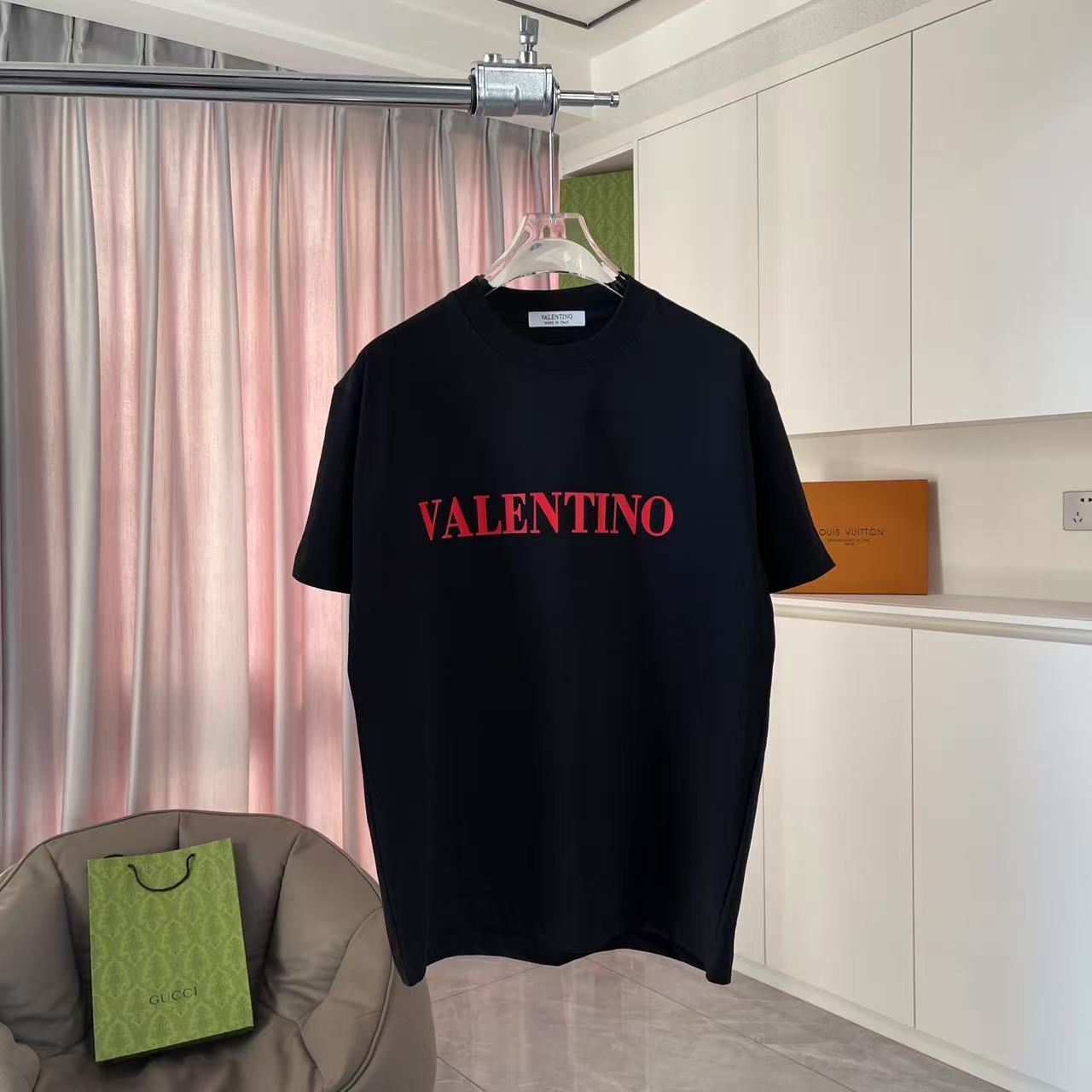 LuxluxHouse Best Quality Clothes Valentino T-shirt