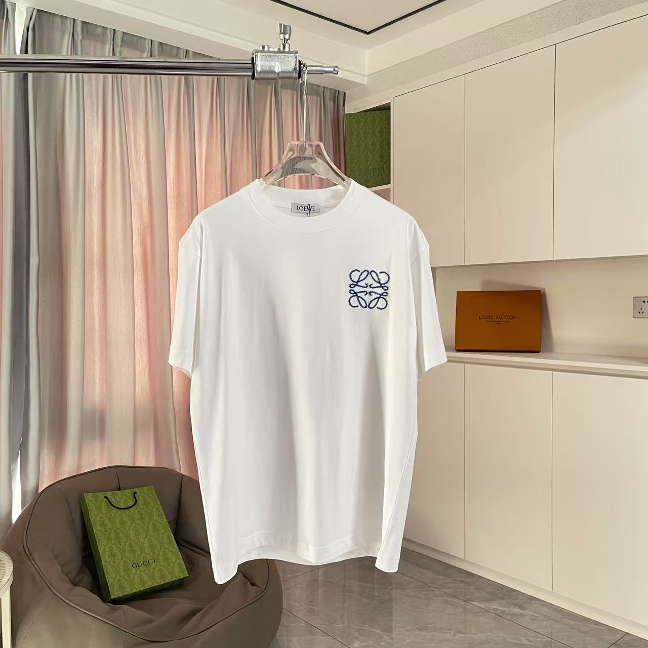 LuxluxHouse Best Quality Clothes T-shirt Loewe