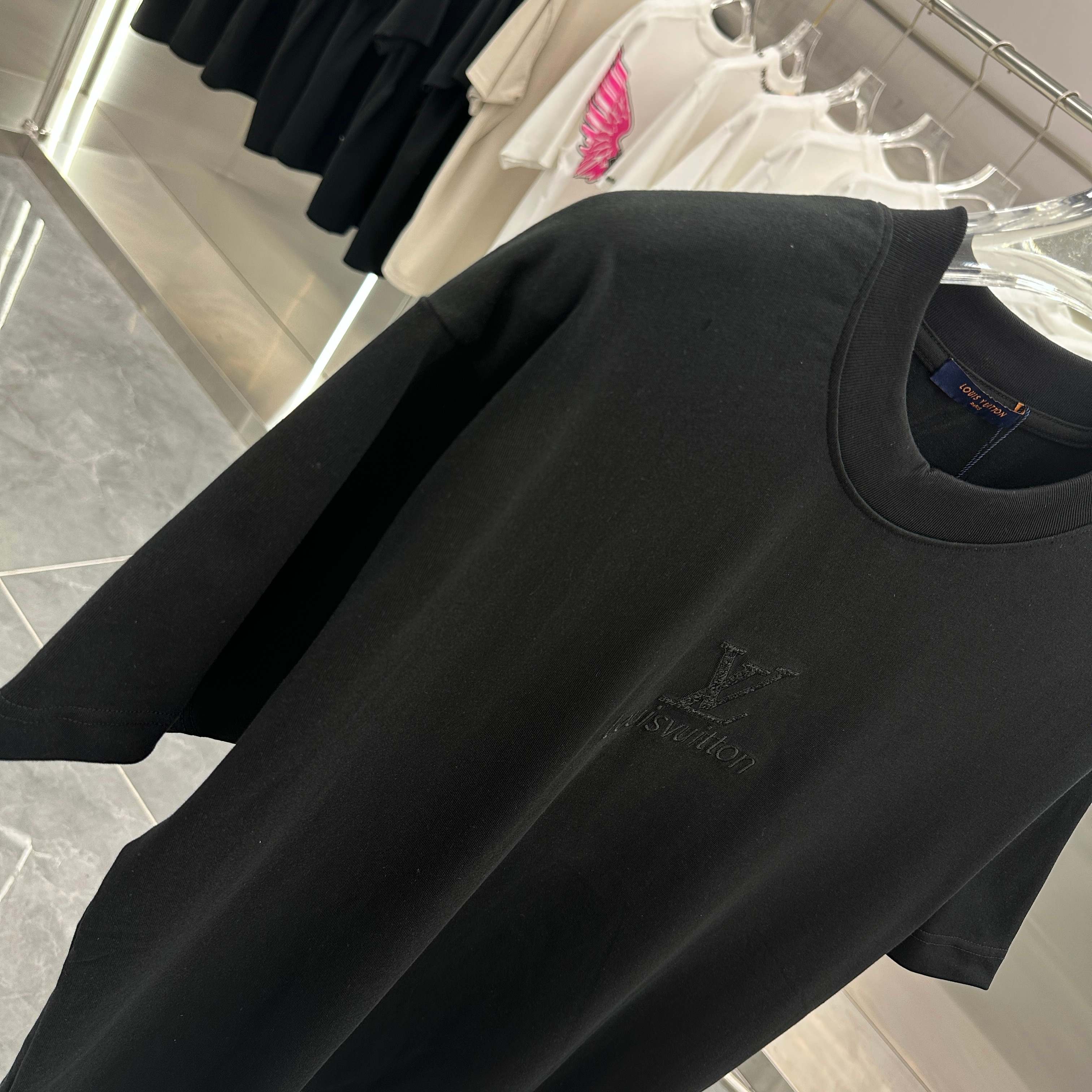 LuxluxHouse Best Quality Clothes T-shirt Louis Vuitton