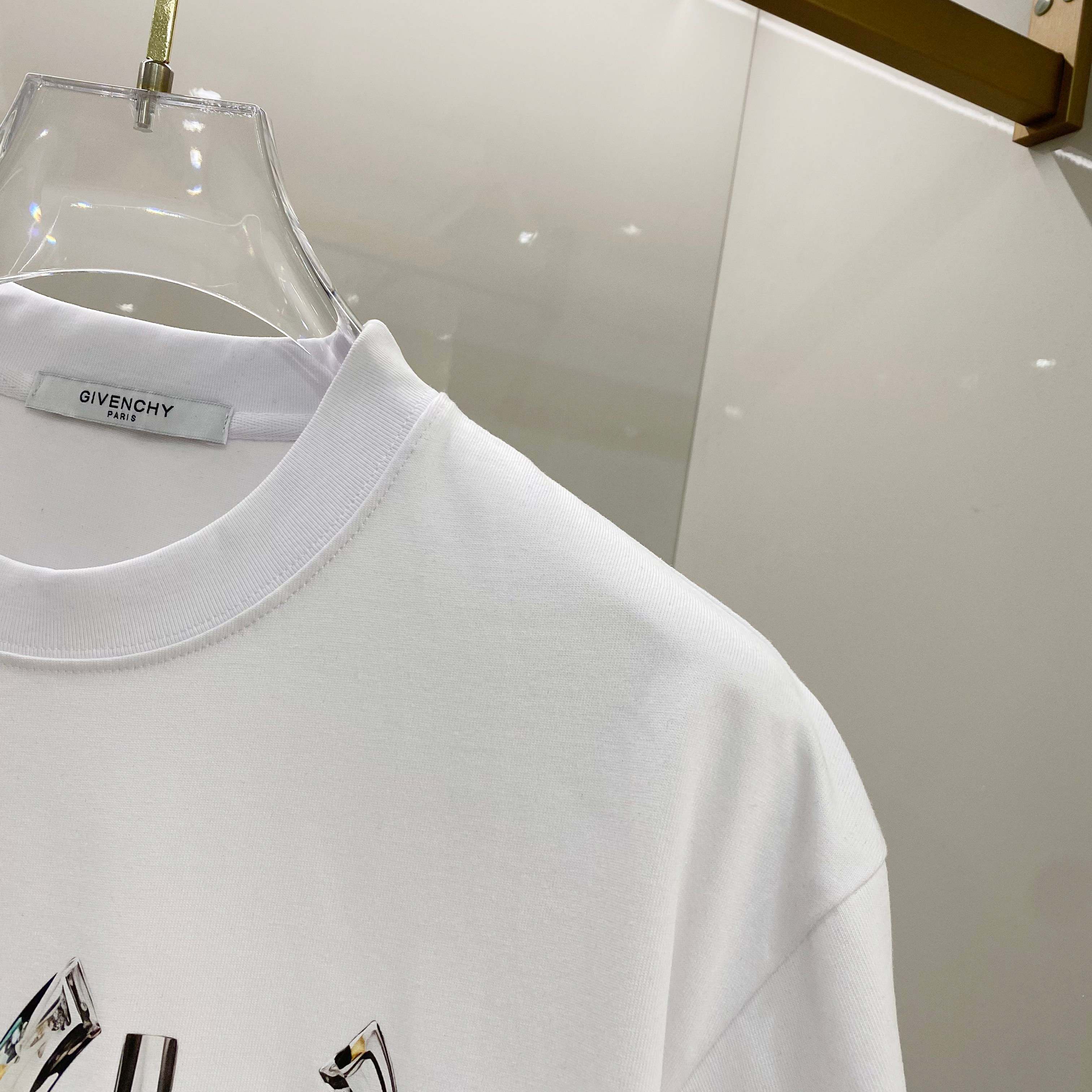 LuxluxHouse Best Quality Clothes Givenchy T-shirt