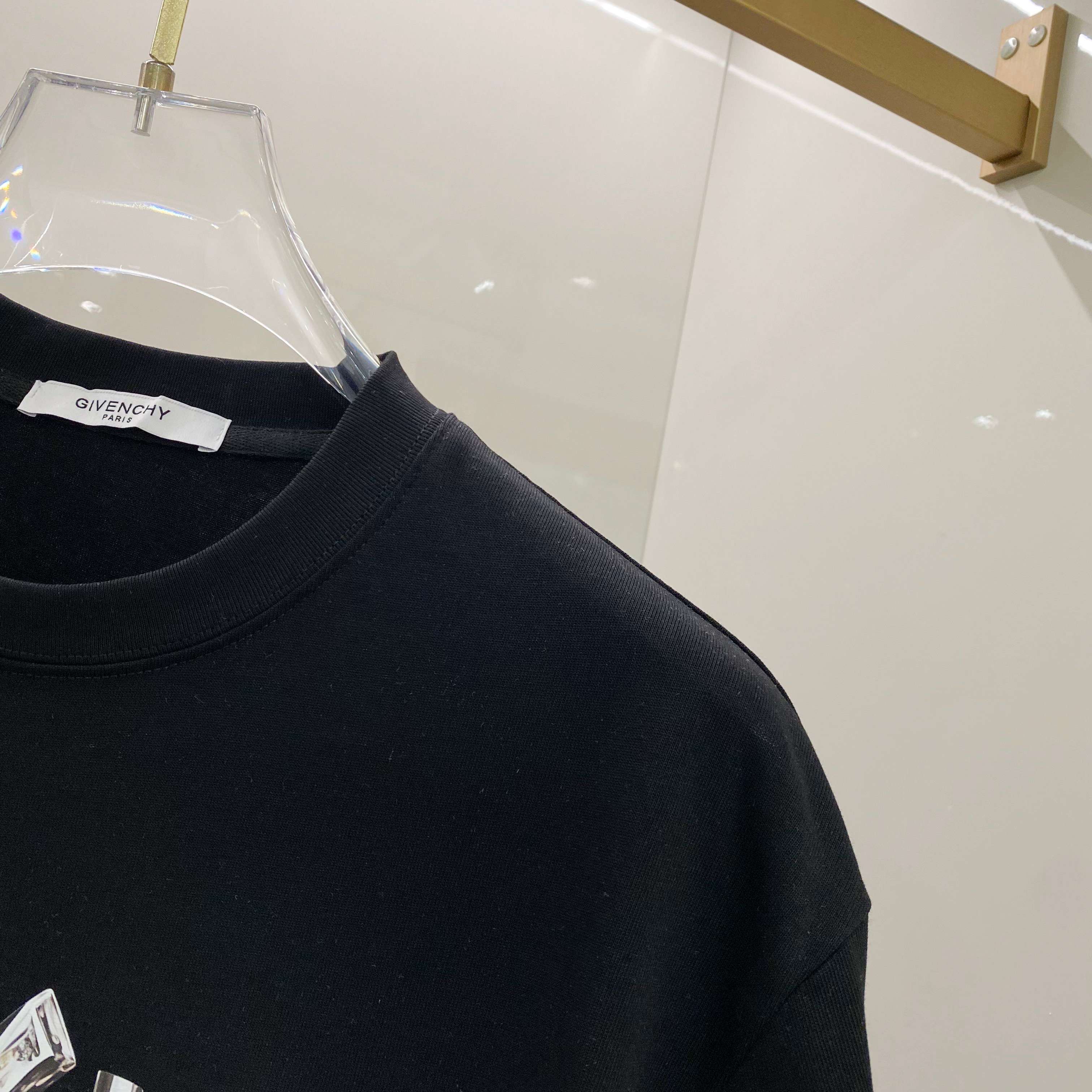 LuxluxHouse Best Quality Clothes Givenchy T-shirt