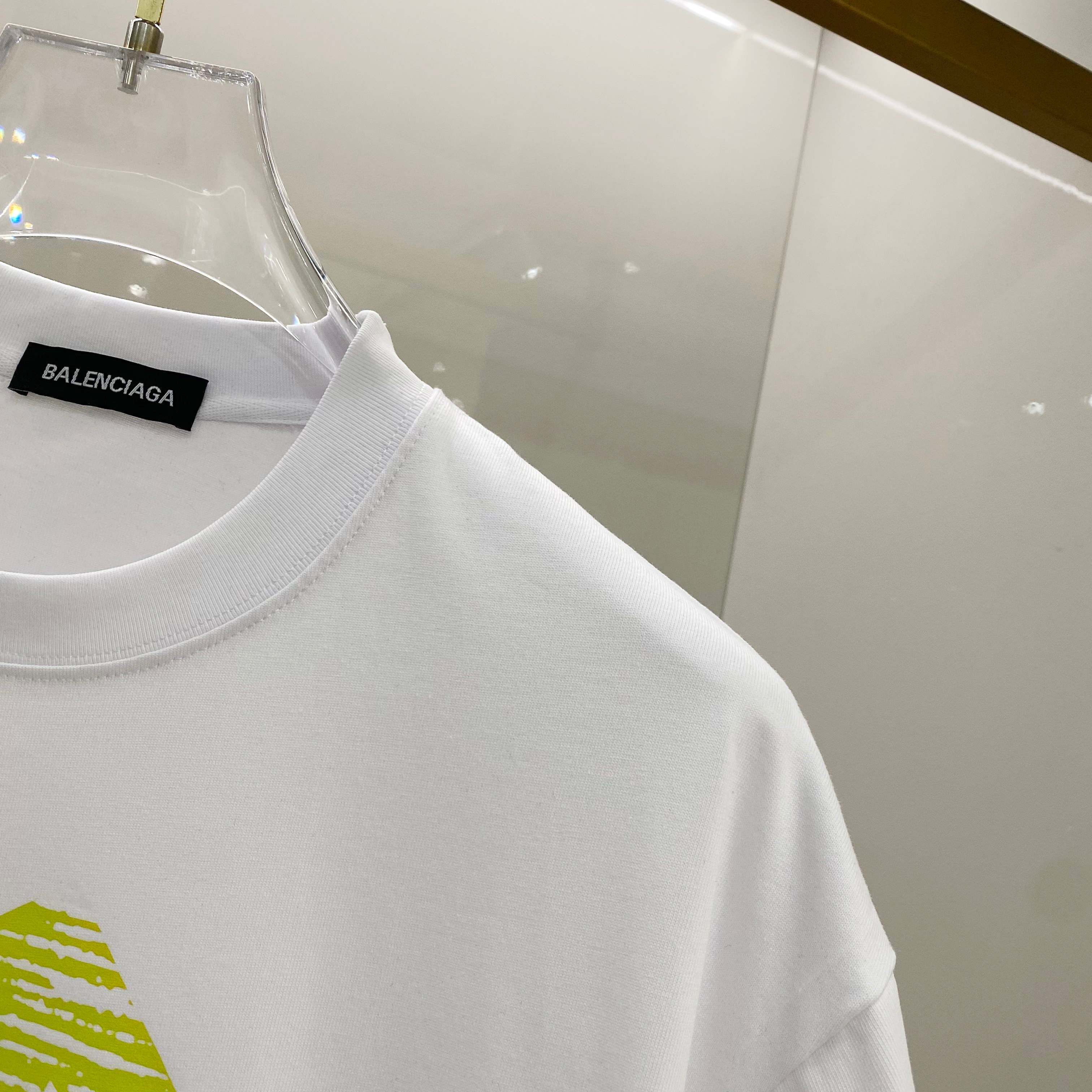 LuxluxHouse Best Quality Clothes Balenciaga T-shirt